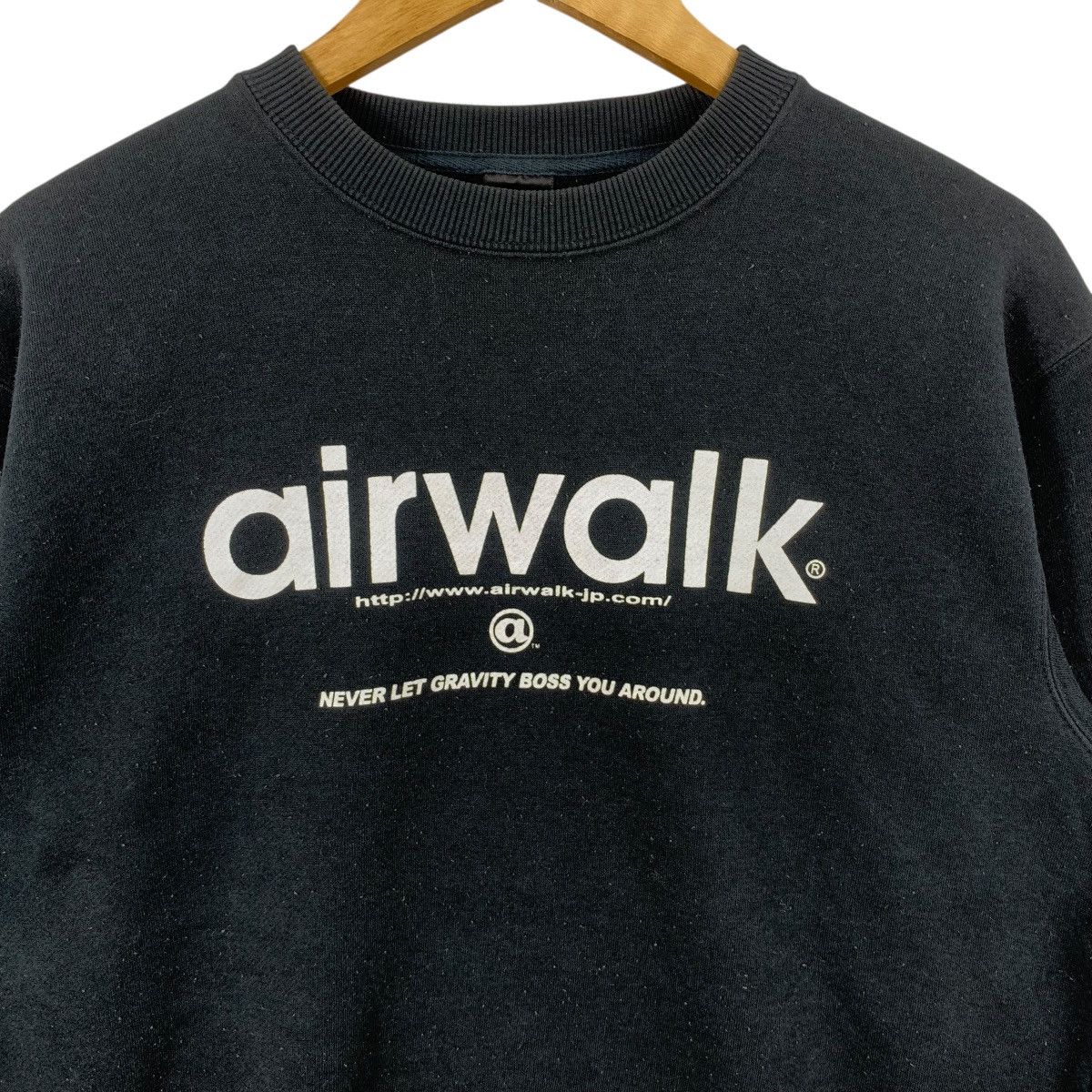 Airwalk Vintage AIRWALK SKATEBOARD Modern Streetwear Sweatshirt Size US L / EU 52-54 / 3 - 5 Thumbnail