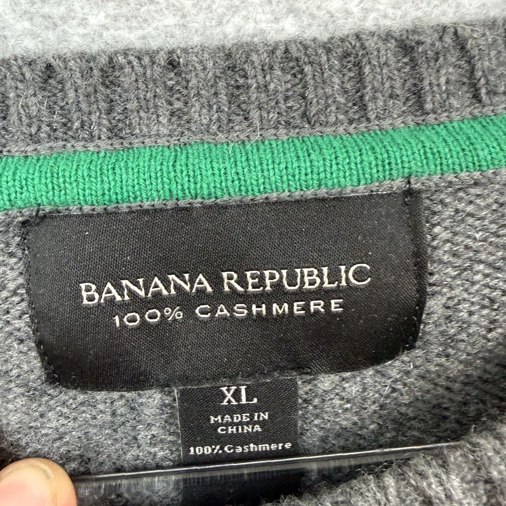 Banana Republic Banana Republic Sweater XL Mens Dark Gray Cashmere Crew Neck Pullover EUC Size US XL / EU 56 / 4 - 3 Thumbnail