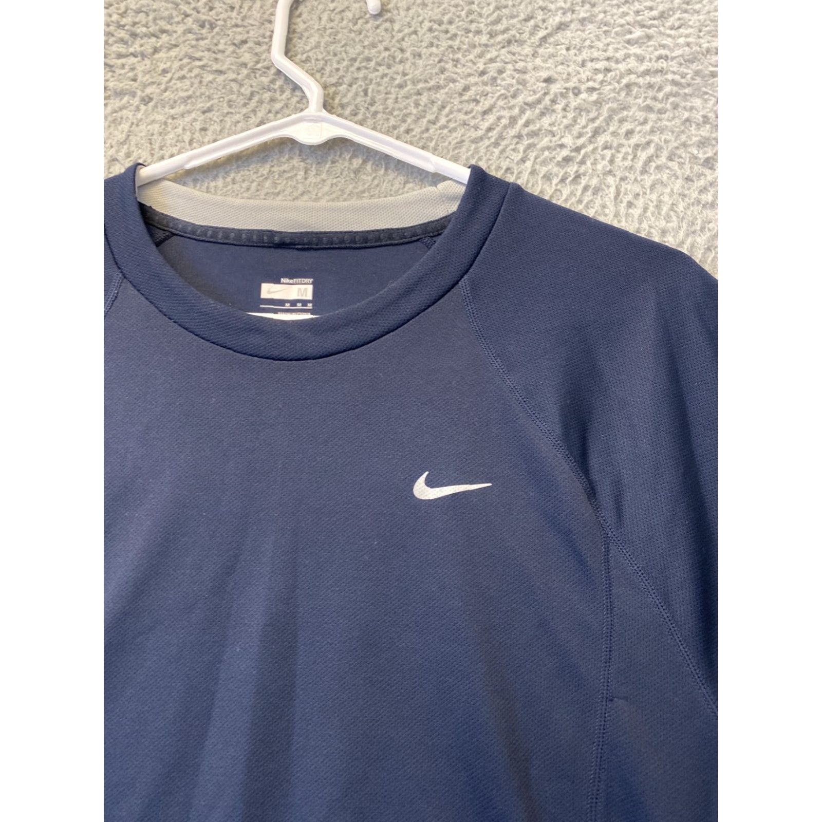 Nike Nike Men Activewear Top Medium Navy Logo Dri-fit Short Sleeve Crew Navy/Blue Logo Nike Dri-FIT T-Shirt Size US M / EU 48-50 / 2 - 2 Thumbnail