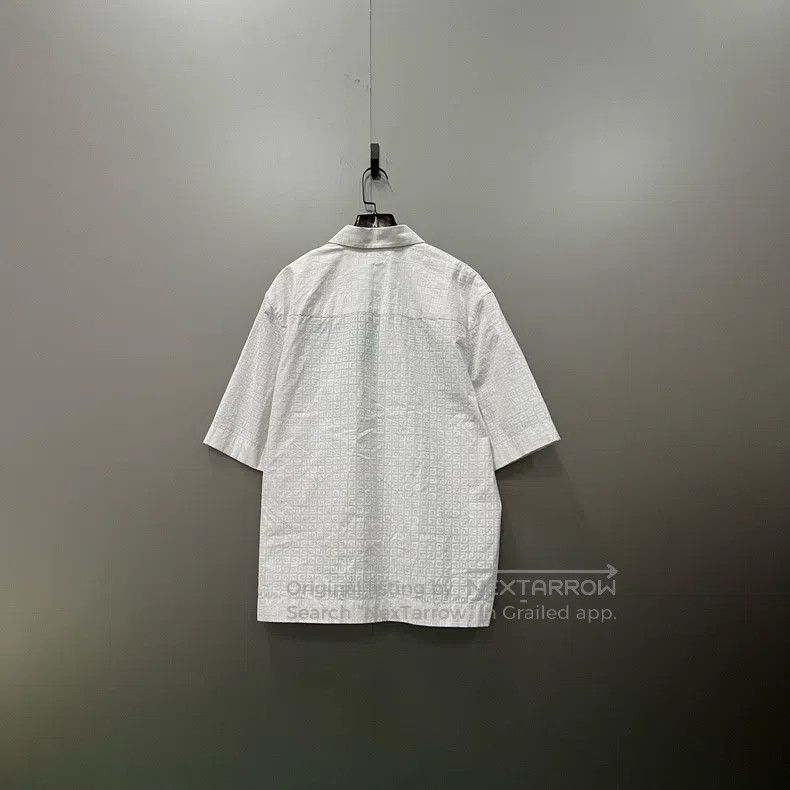 Givenchy Givenchy Four-Panel Printed Zipper Short Sleeve Shirt Size US M / EU 48-50 / 2 - 2 Thumbnail