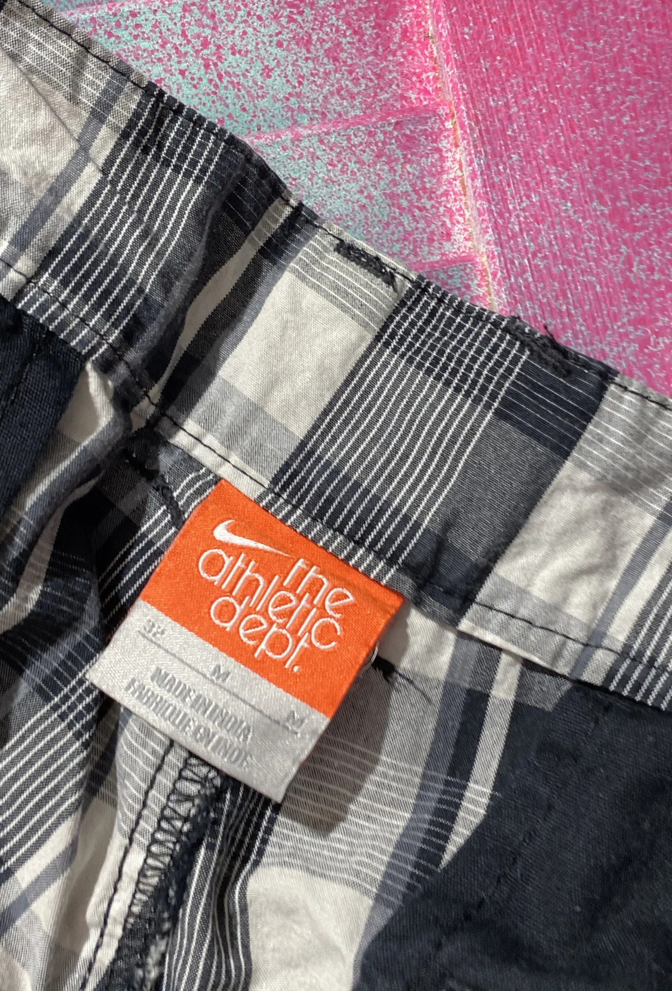 Nike Vintage Y2K Nike Cargo Check Shorts Size US 32 / EU 48 - 5 Thumbnail