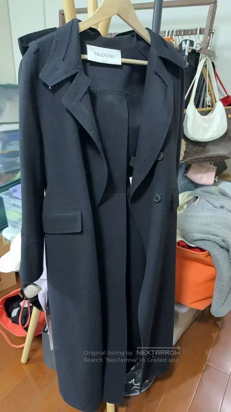 Valentino Valentino Black long trench coat Size M / US 6-8 / IT 42-44 - 1 Thumbnail