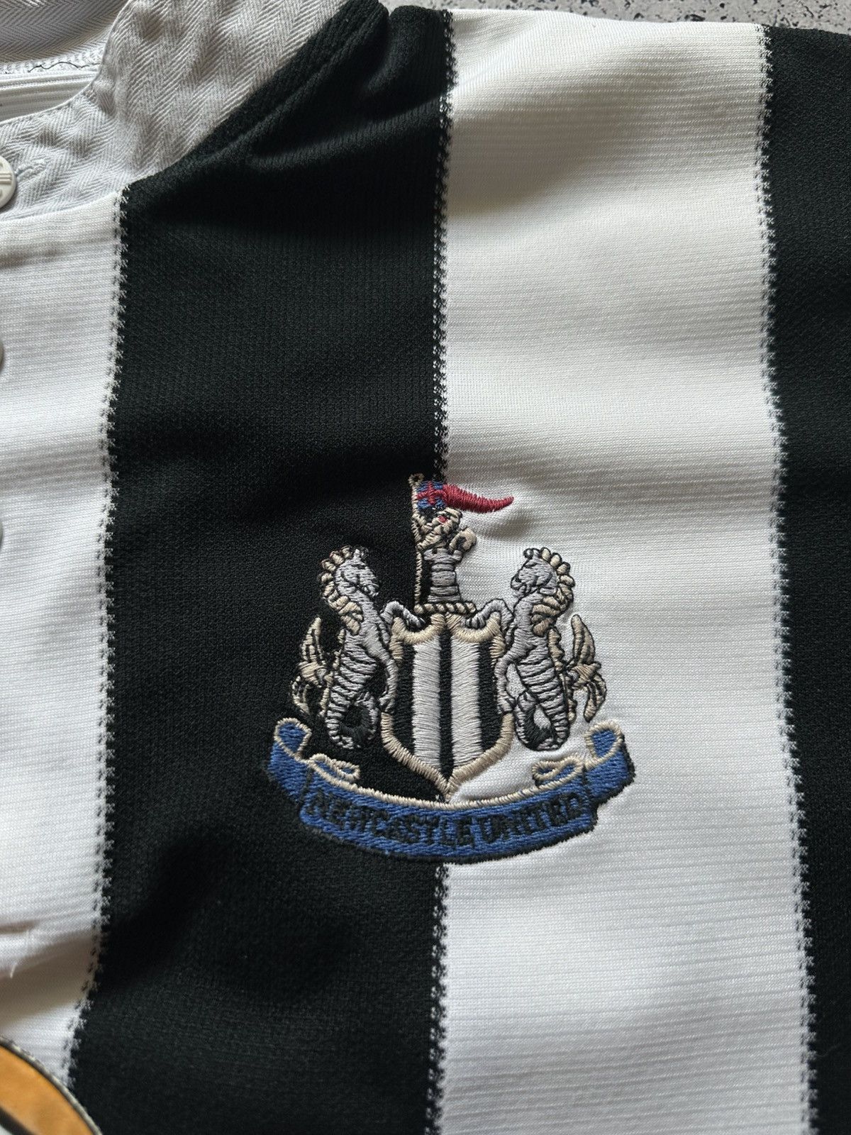 Adidas Vintage 1995/96 Adidas New Castle Soccer Jersey Away Tee Y2K Size US M / EU 48-50 / 2 - 8 Thumbnail