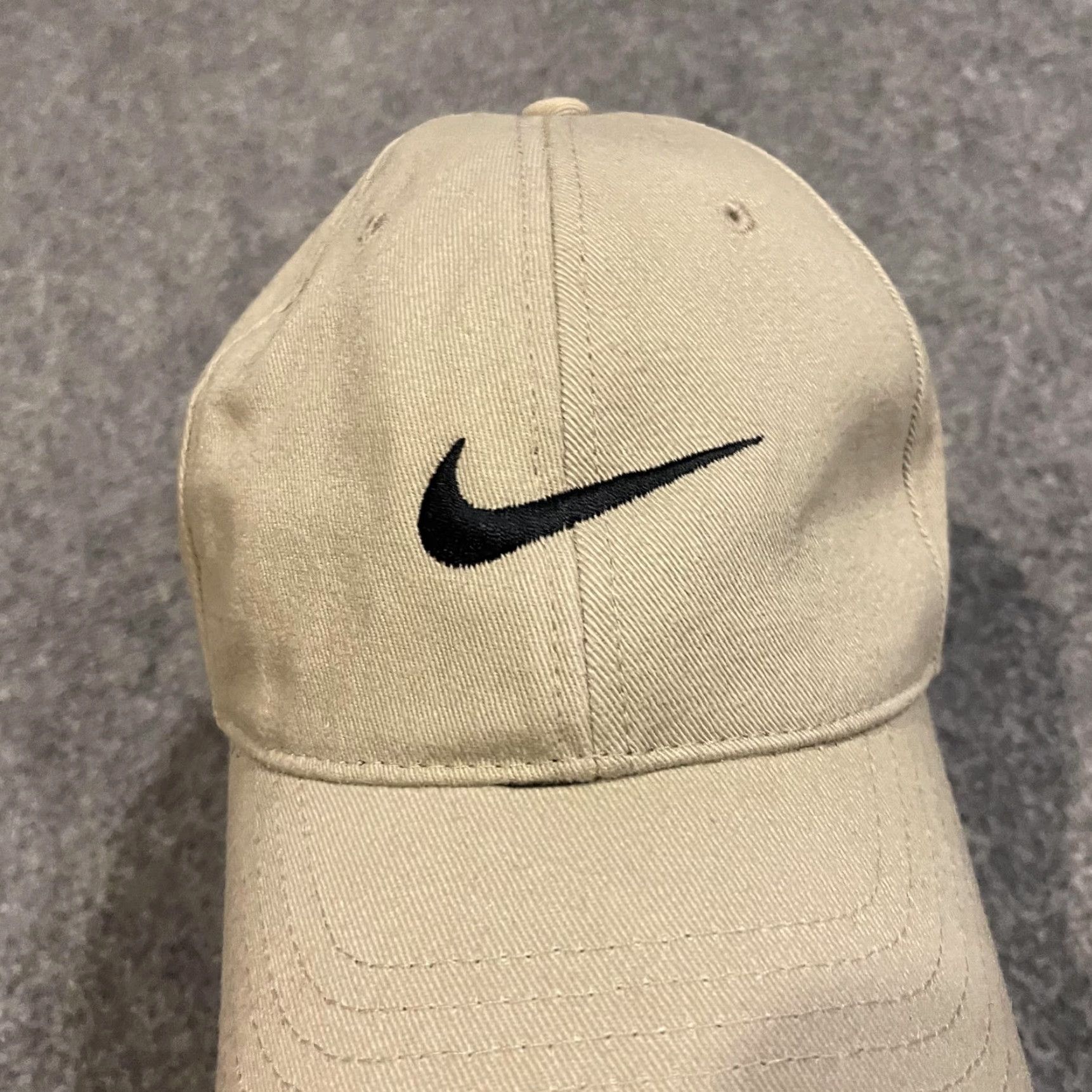 Nike VINTAGE Nike Baseball Cap One Size Beige Swoosh Strap Back One IGNITE Nike Cap Mens Gear Sports Hat Size ONE SIZE - 3 Thumbnail