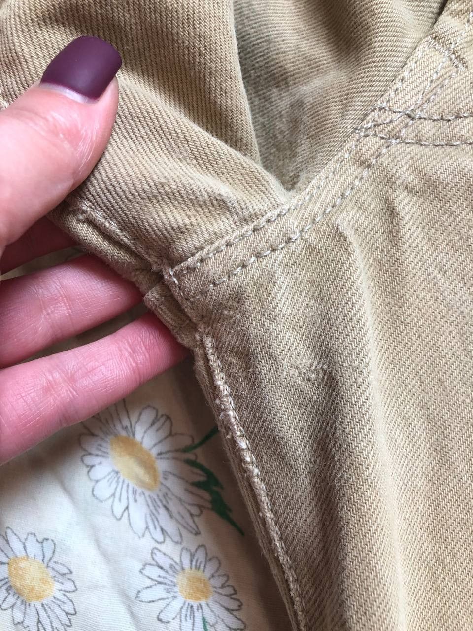 Levi's Levi Strauss 501 Relaxed Tan No Rips Stains EUC Size US 34 / EU 50 - 8 Thumbnail