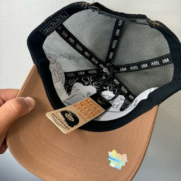 Designer × Von Dutch NWT VON DUTCH TAUPE, OFF-WHITE & BLACK TRUCKER HAT Size ONE SIZE - 7 Thumbnail