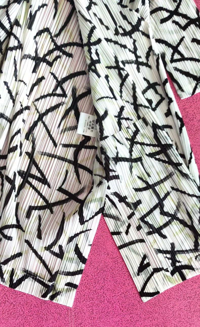 Issey Miyake Issey Miyake Black White Abstract Print Cardigan - dmc Size US M / EU 48-50 / 2 - 1 Thumbnail