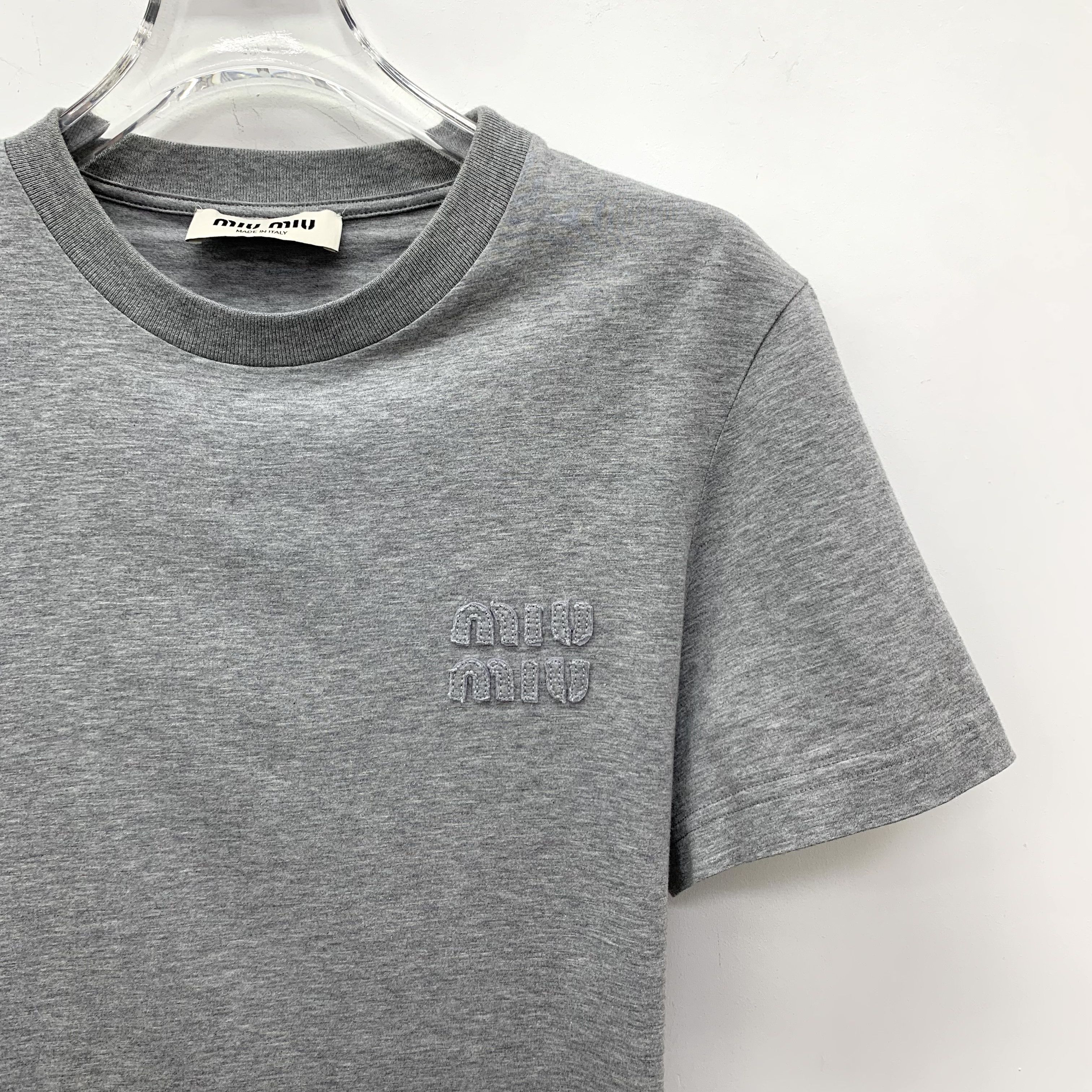 Miu Miu Miu Miu Logo Tee Grey (M) Size M / US 6-8 / IT 42-44 - 3 Thumbnail
