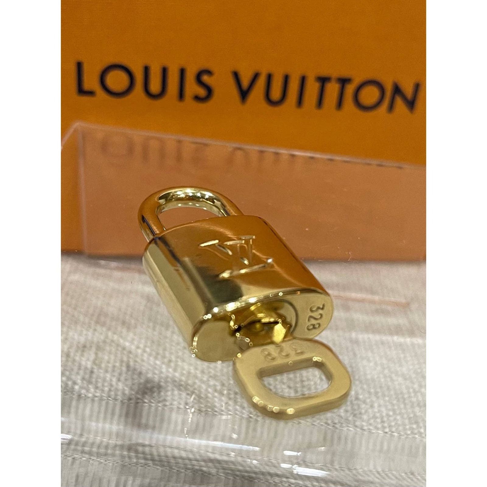 Louis Vuitton Gold Brass Lock and Key Set #328