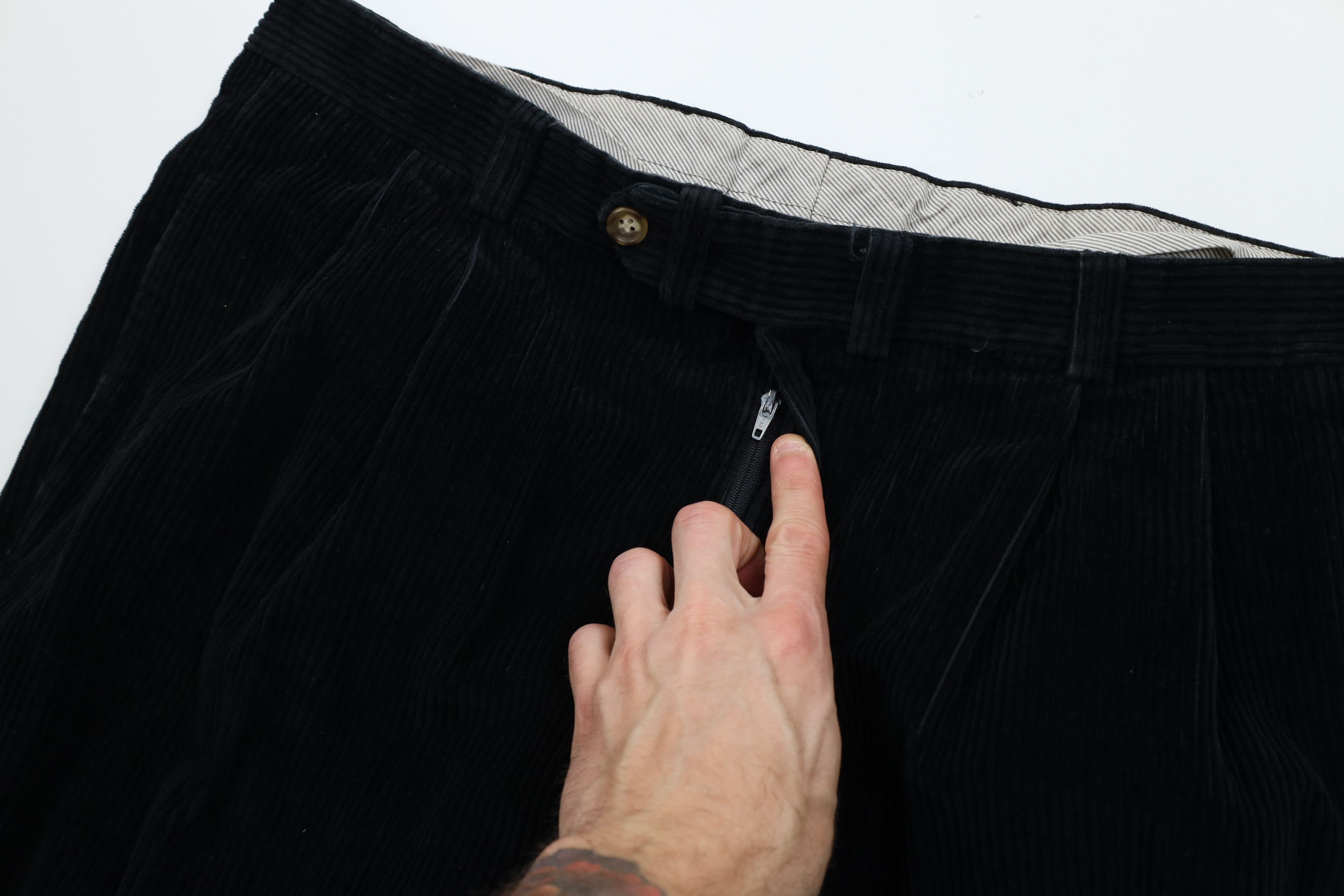 Vintage Vintage 90s Streetwear Pleated Wide Leg Corduroy Chino Pants Size US 40 / EU 56 - 6 Thumbnail