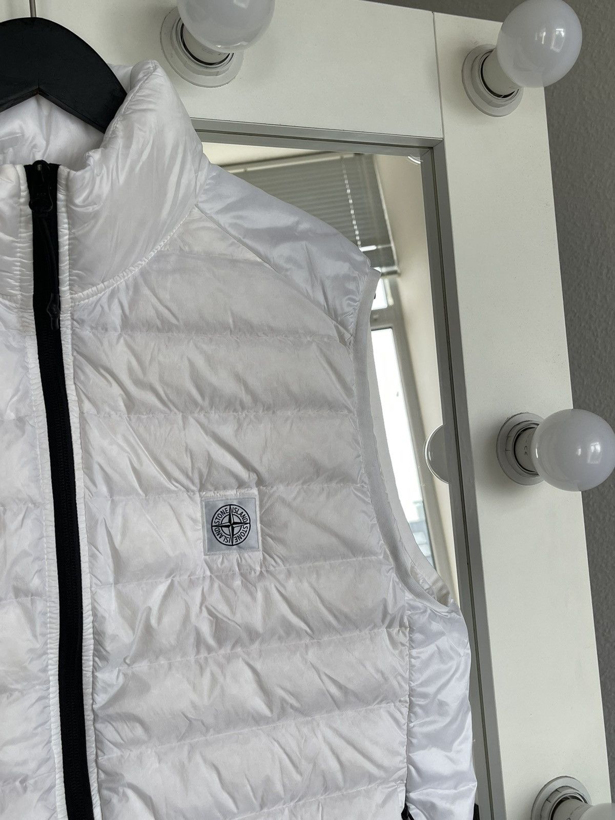 Stone Island Stone Island patch program white vest Size US M / EU 48-50 / 2 - 3 Thumbnail