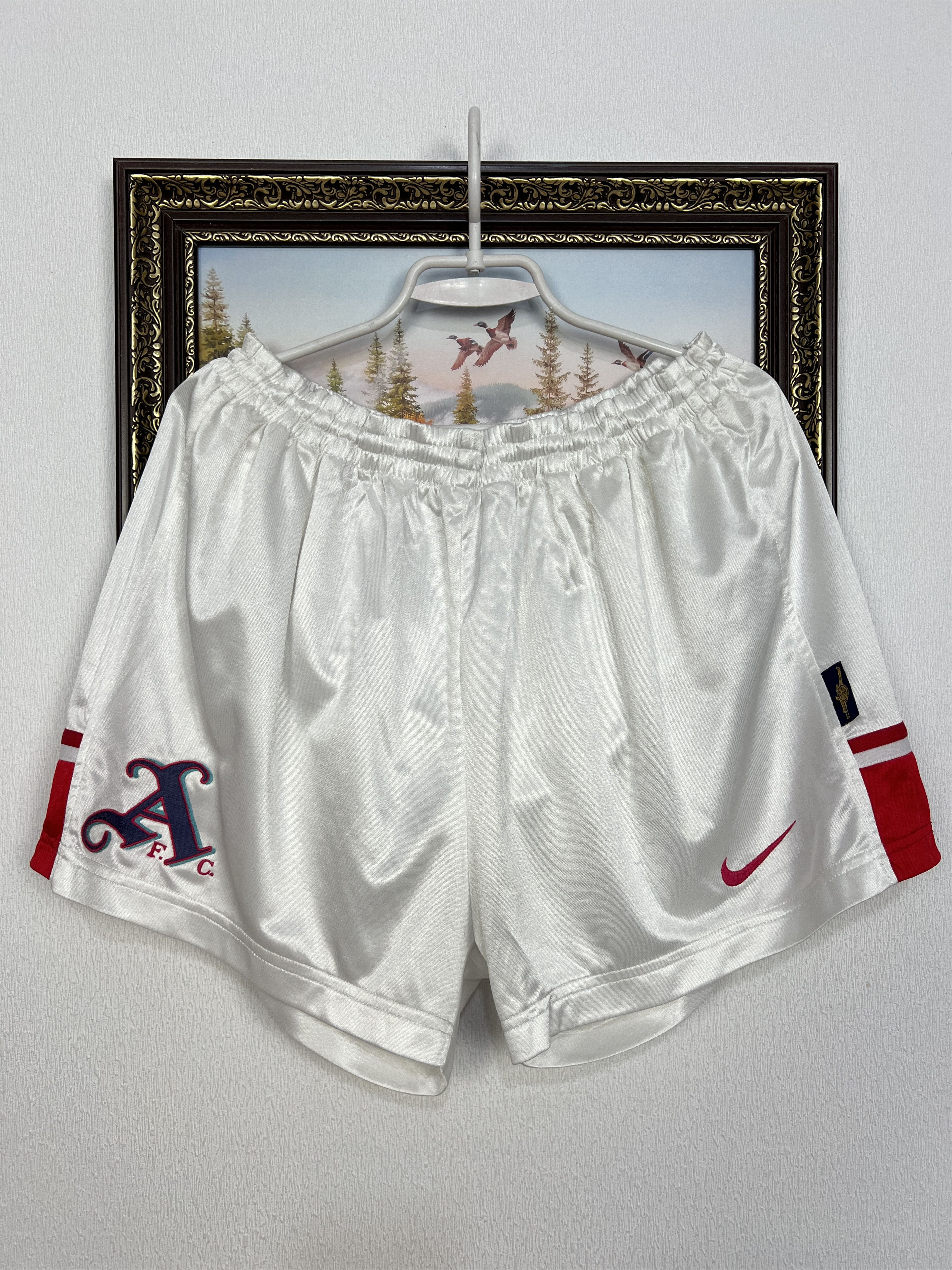 Nike Vintage 90's Arsenal Football Shorts Soccer Gunners Rare Size US 36 / EU 52 - 1 Thumbnail