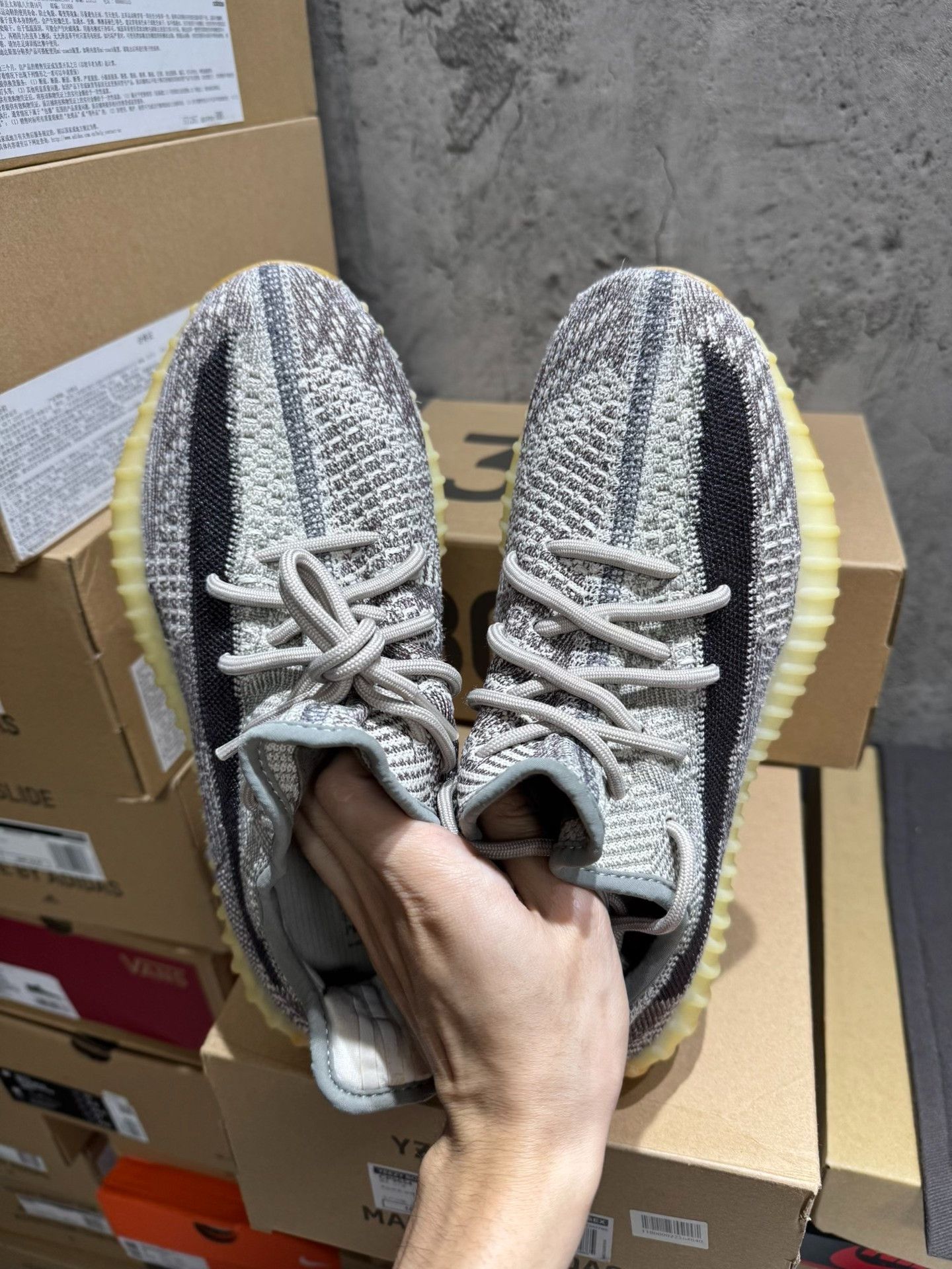 Yeezy Yeezy Gray Lowtop Sneakers 42 Men Size US 9 / EU 42 - 1 Thumbnail