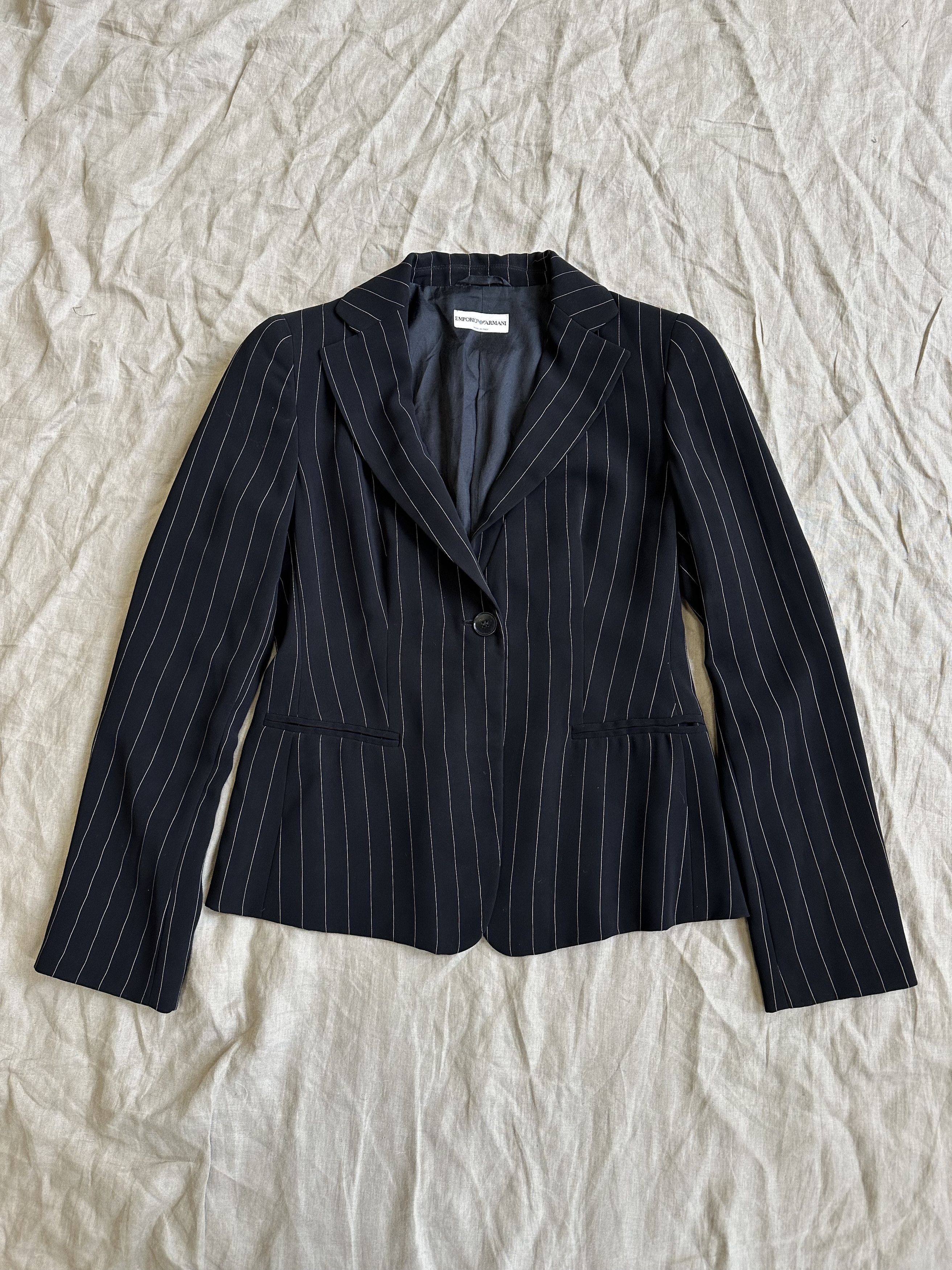 Emporio Armani Emporio Armani Vintage Stripped Blazer Jacket 6644AC Size M / US 6-8 / IT 42-44 - 1 Thumbnail