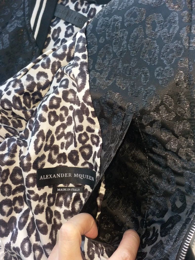Alexander McQueen Alexander McQUEEN Sheepskin sleeves woven leopard print jac Size US S / EU 44-46 / 1 - 4 Thumbnail