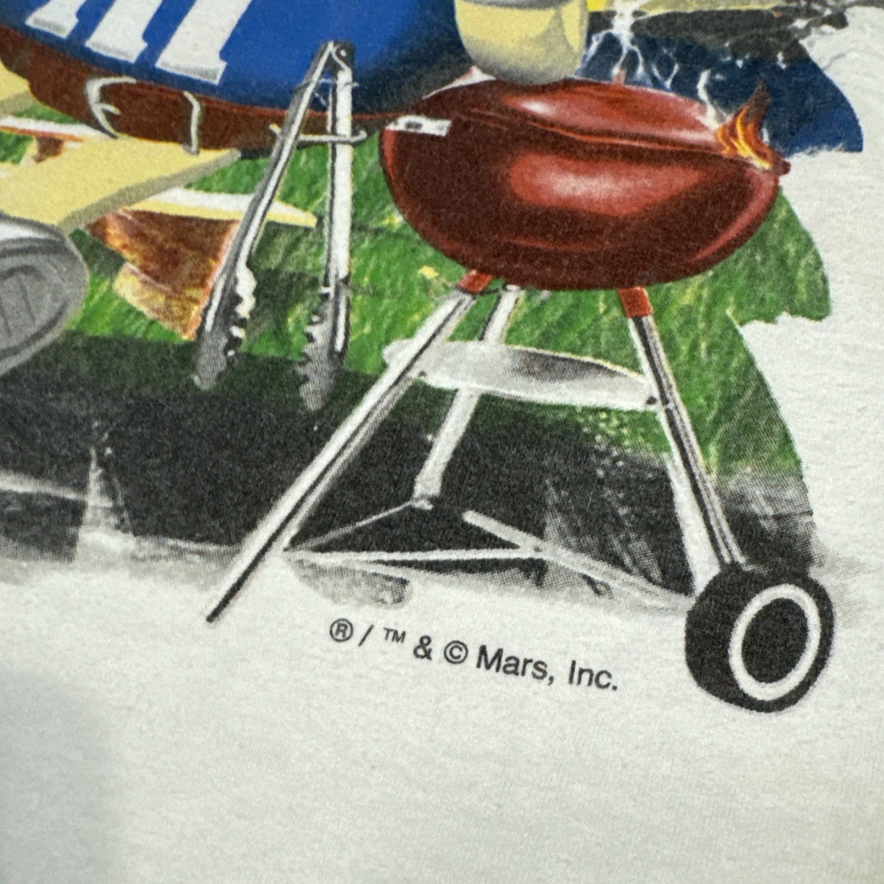 CHOCOOLATE VINTAGE M&M’s Candy Chocolate Promo Grill Nut White Graphic T-Shirt XL Men White 2000s Y2K Mens XL Size US XL / EU 56 / 4 - 4 Thumbnail