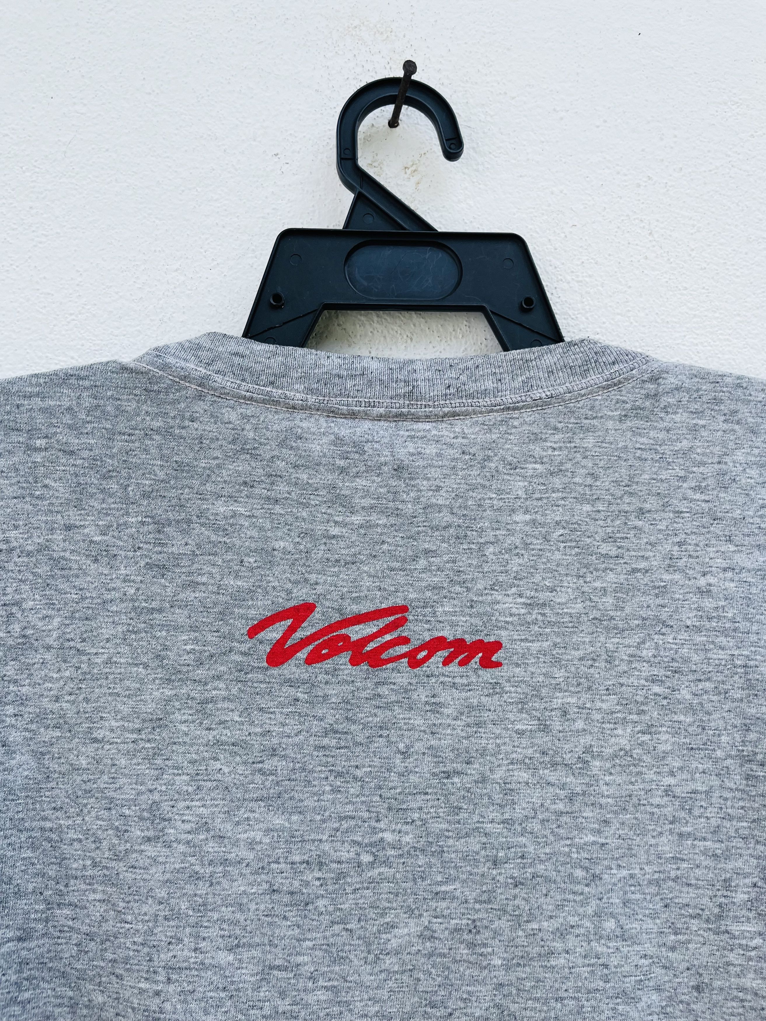 Japanese Brand Vintage Volcom Skateboard Hip Hop Fashion Style Size US L / EU 52-54 / 3 - 9 Thumbnail
