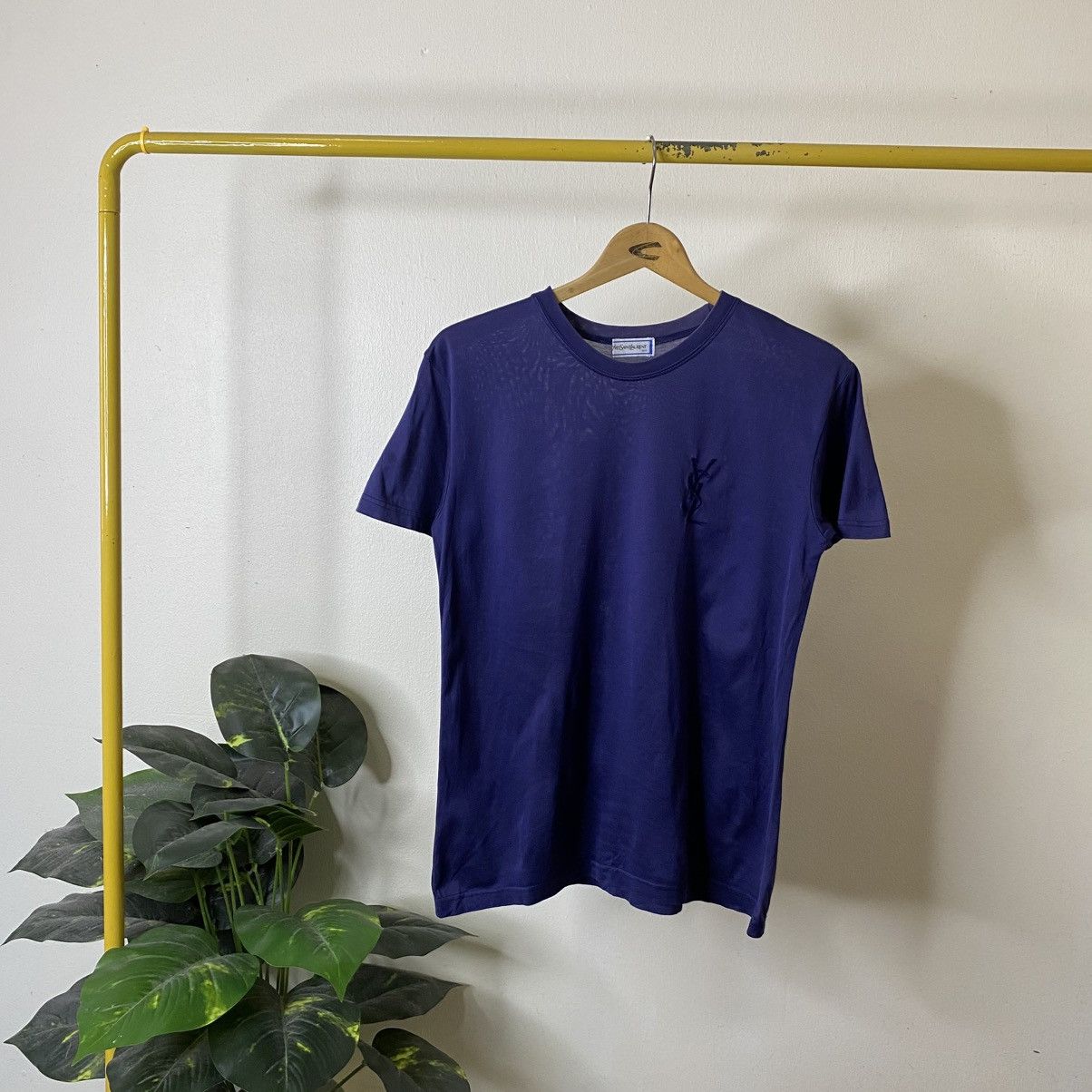 Yves Saint Laurent Vintage YSL Embroidery Small Logo T Shirt Size US S / EU 44-46 / 1 - 1 Thumbnail