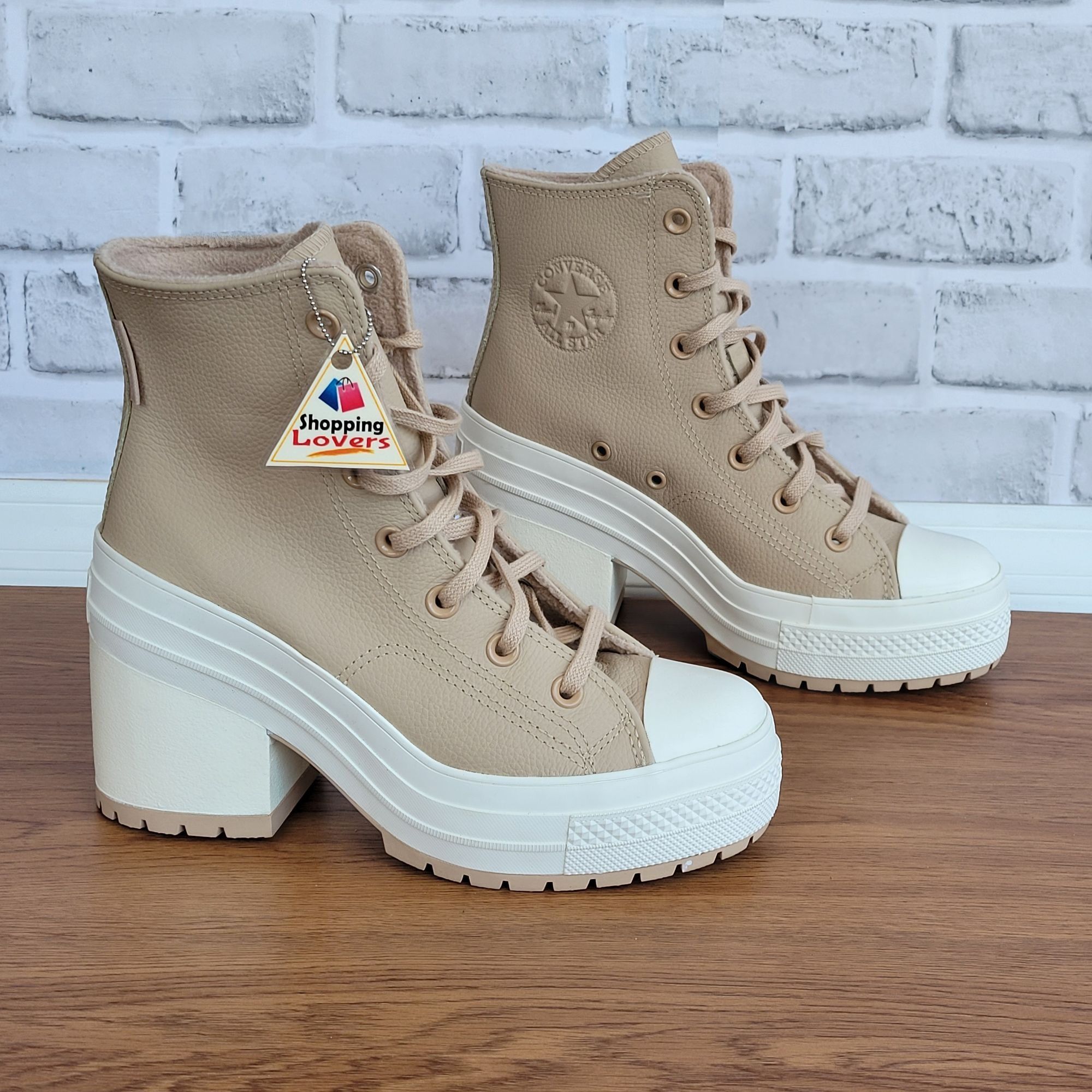 Converse Chuck 70 De Luxe Platform Weatherized Leather 9.5 Shoes in Beige, Men's