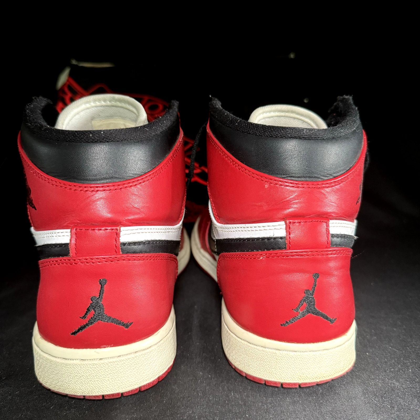 Jordan Brand Nike Air Jordan 1 Retro High Chicago 2013 Men's Shoes Size US 11.5 / EU 44-45 - 5 Thumbnail