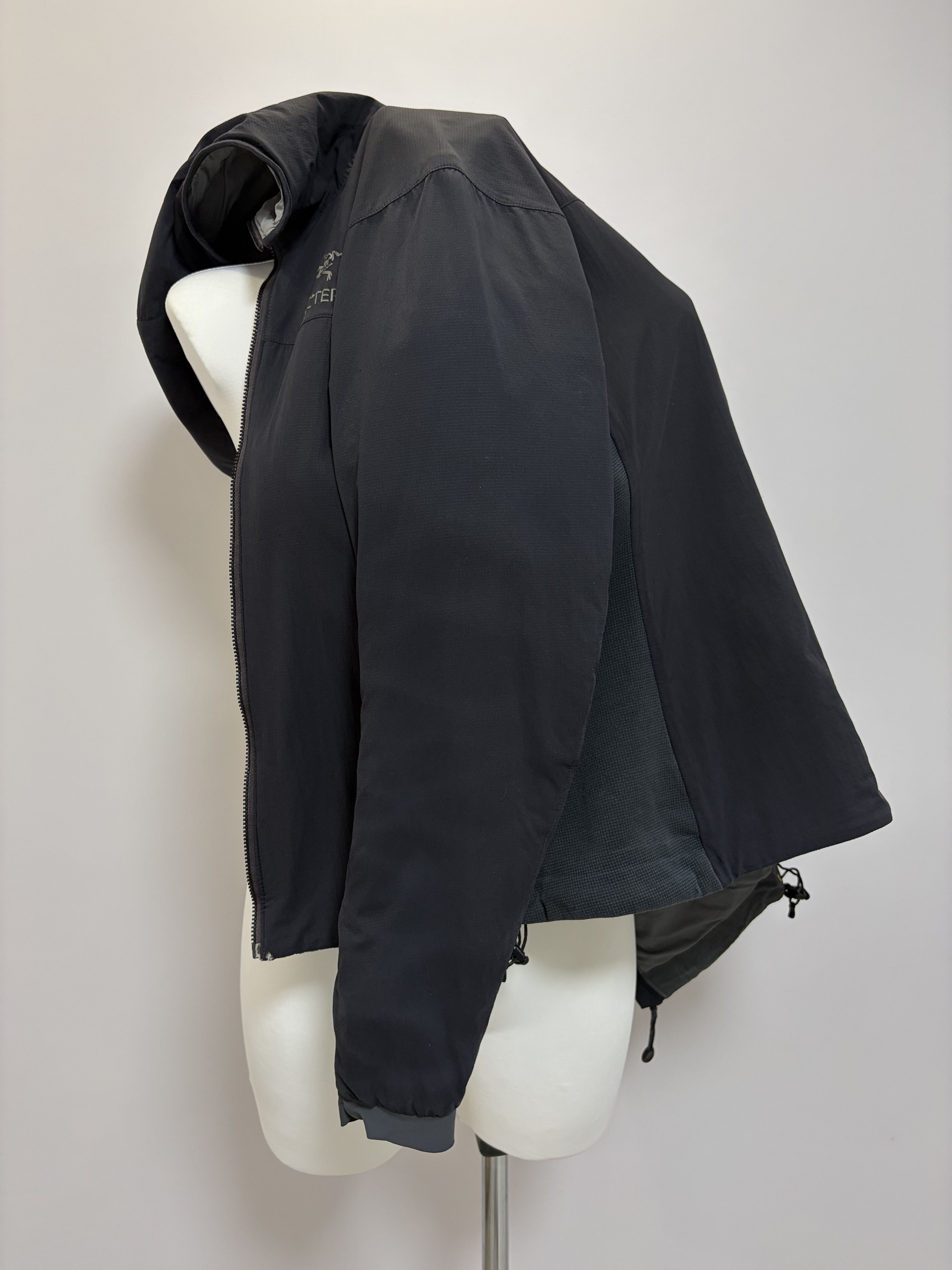 Arc'teryx ARC'TERYX Atom LT Hoody Jacket Lightweight Outdoor Gorpcore Size M / US 6-8 / IT 42-44 - 12 Thumbnail