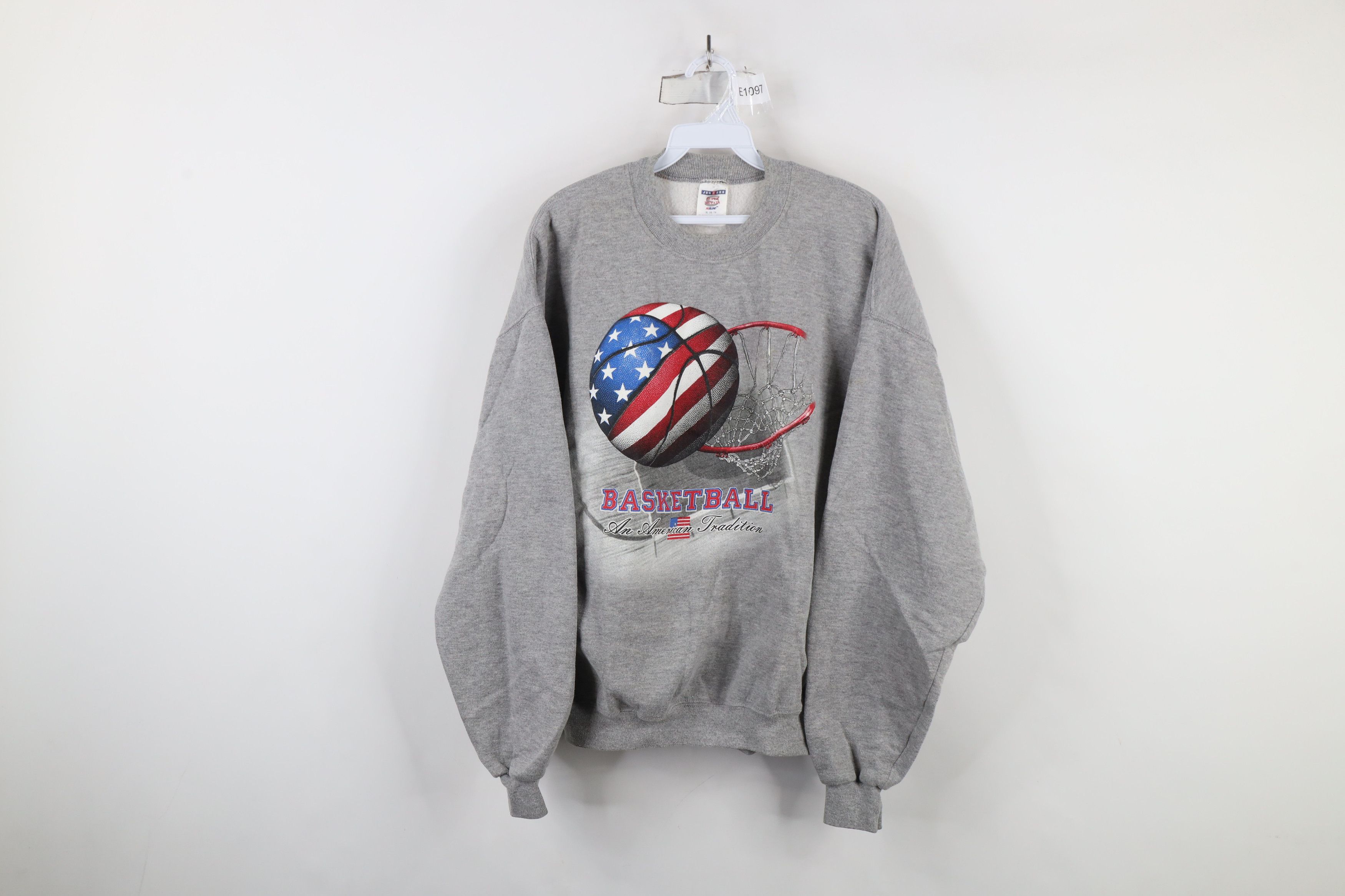 Vintage Vintage 90s Basketball An American Crewneck Sweatshirt Size US XL / EU 56 / 4 - 1 Thumbnail