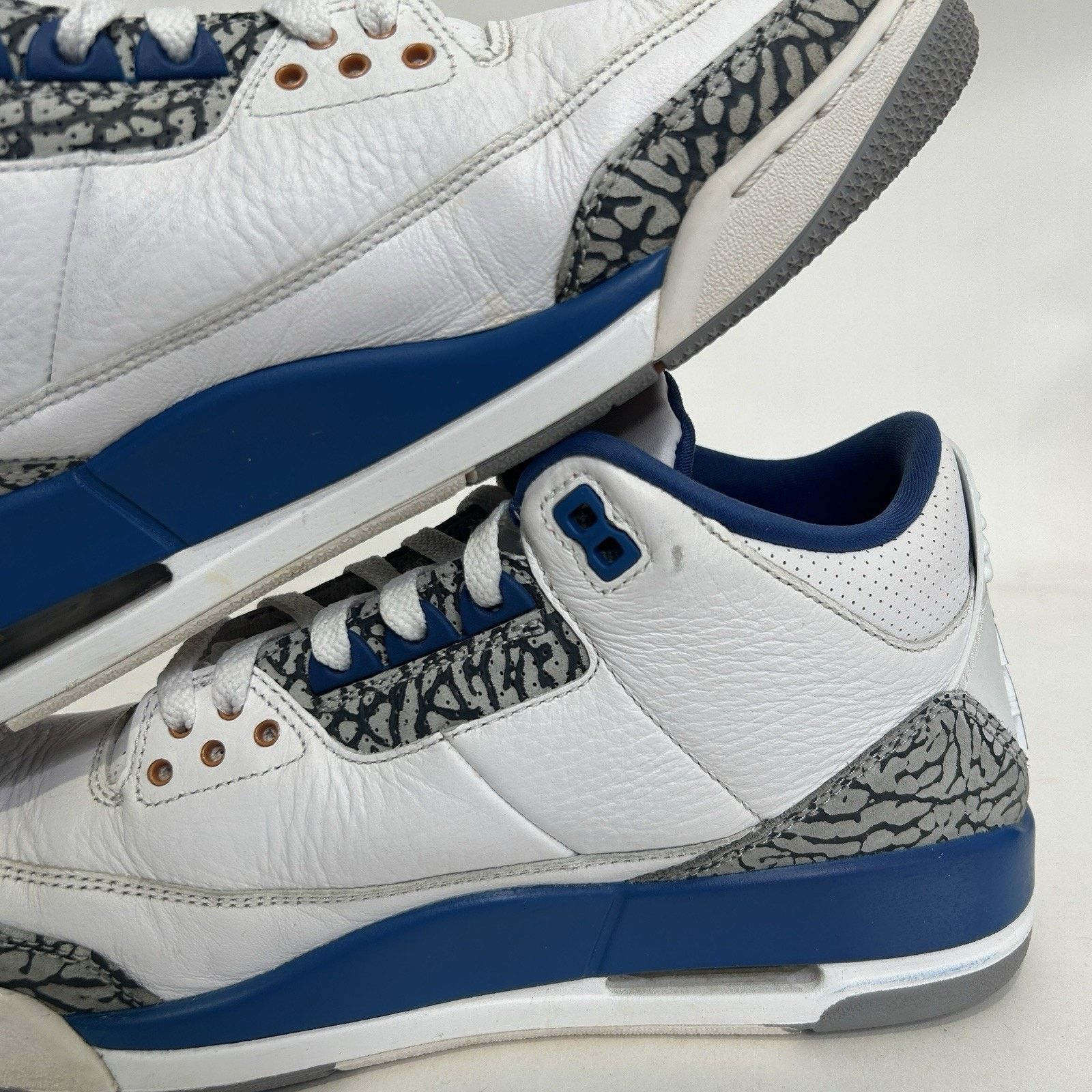 Jordan Brand Nike Air Jordan 3 Retro OG "Washington Wizards" Size US 9 / EU 42 - 9 Thumbnail