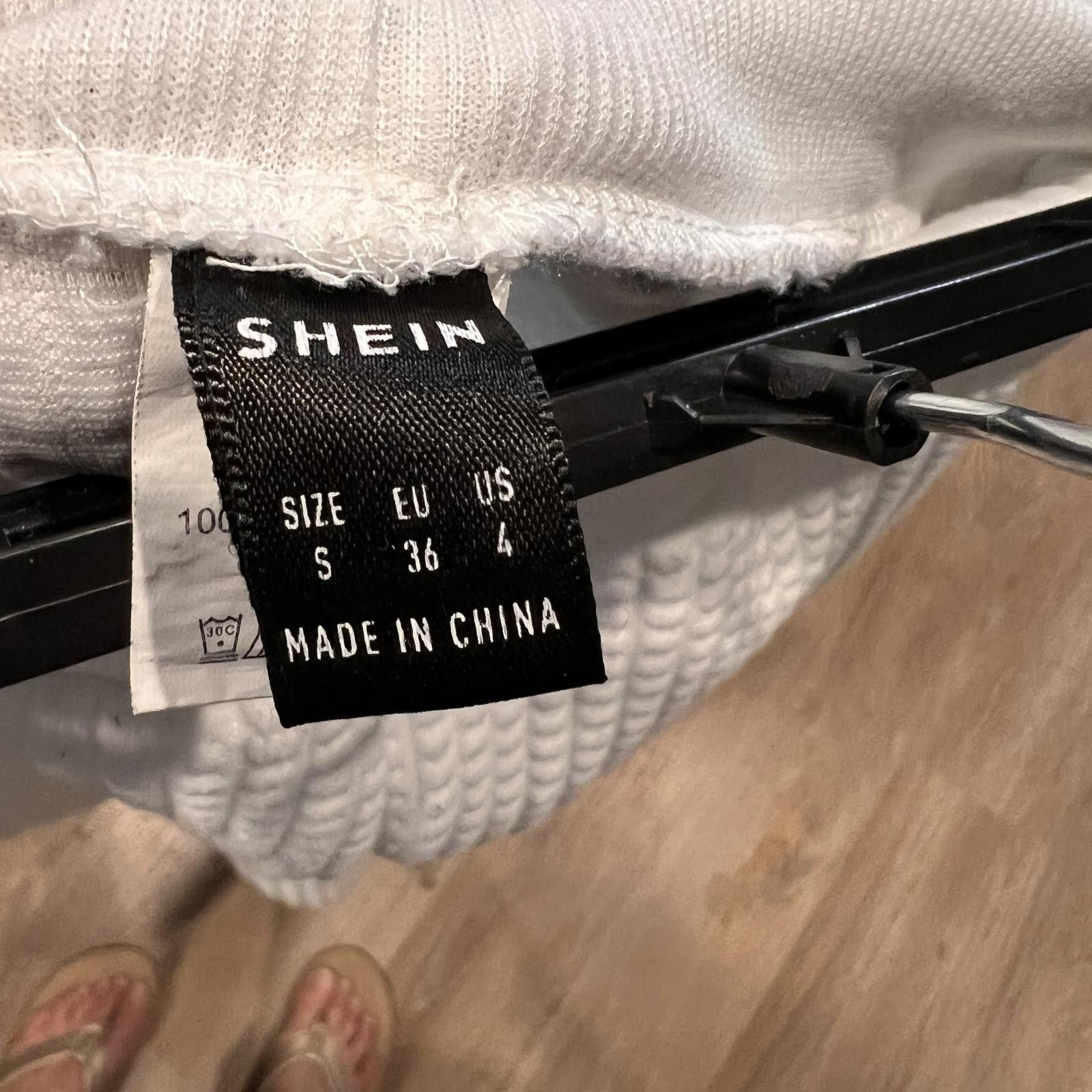 Shein SHEIN White Waffle Knit Joggers - Size S Size 28" / US 6 / IT 42 - 3 Thumbnail