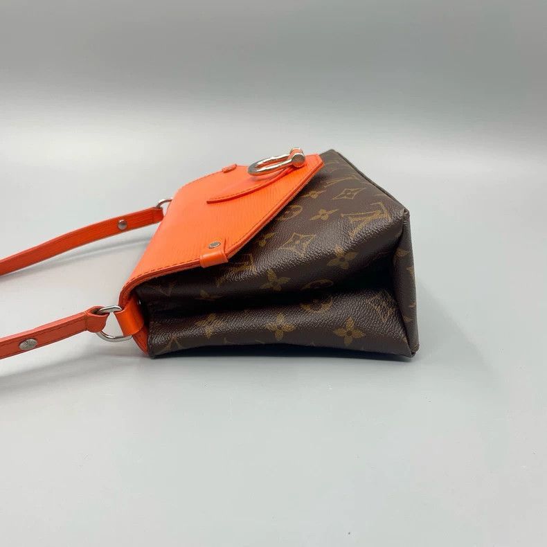 Louis Vuitton Louis Vuitton Louis Vuitton Envelope Crossbody Bag with Co Size ONE SIZE - 4 Thumbnail