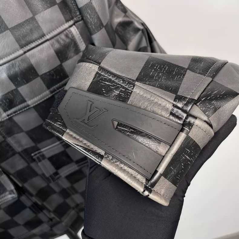 Louis Vuitton Louis Vuitton Black and grey checkerboard four-pocket leat Size US S / EU 44-46 / 1 - 5 Thumbnail