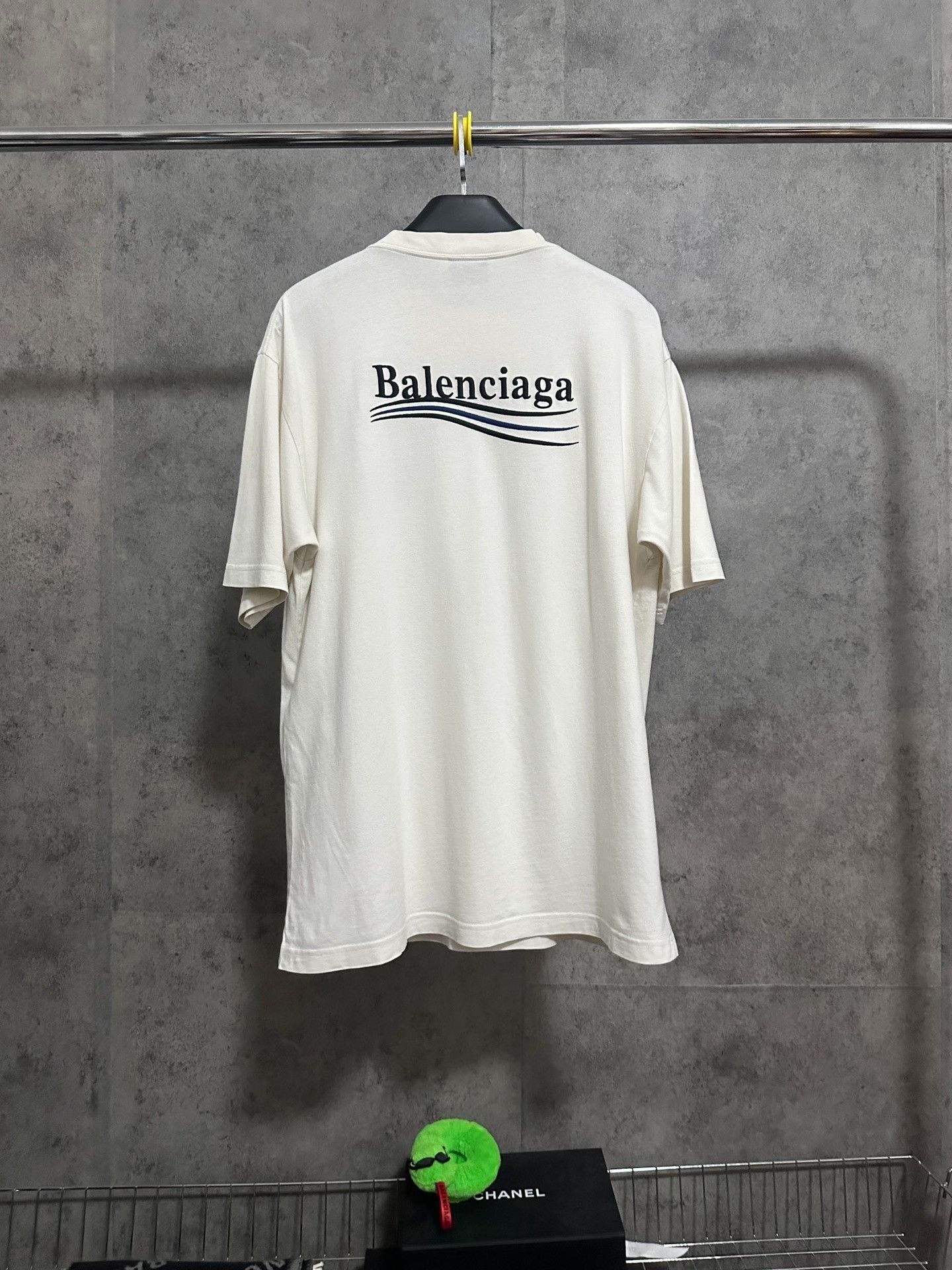 Balenciaga Balenciaga Coke Wave Logo Short Sleeve T-Shirt Size US S / EU 44-46 / 1 - 4 Thumbnail