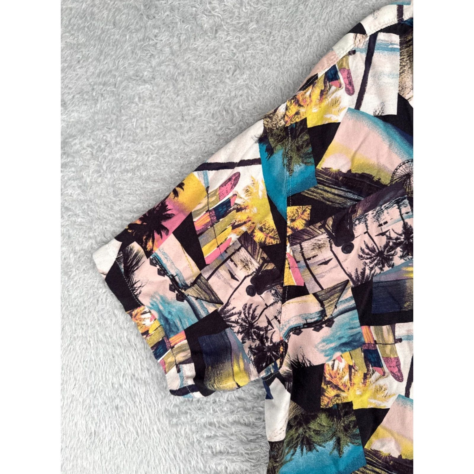 Vintage No Boundaries Shirt Mens 3XL XXXL Pink Blue Photocards Beach Hawaiian 100% Rayon Size US XXL / EU 58 / 5 - 3 Thumbnail