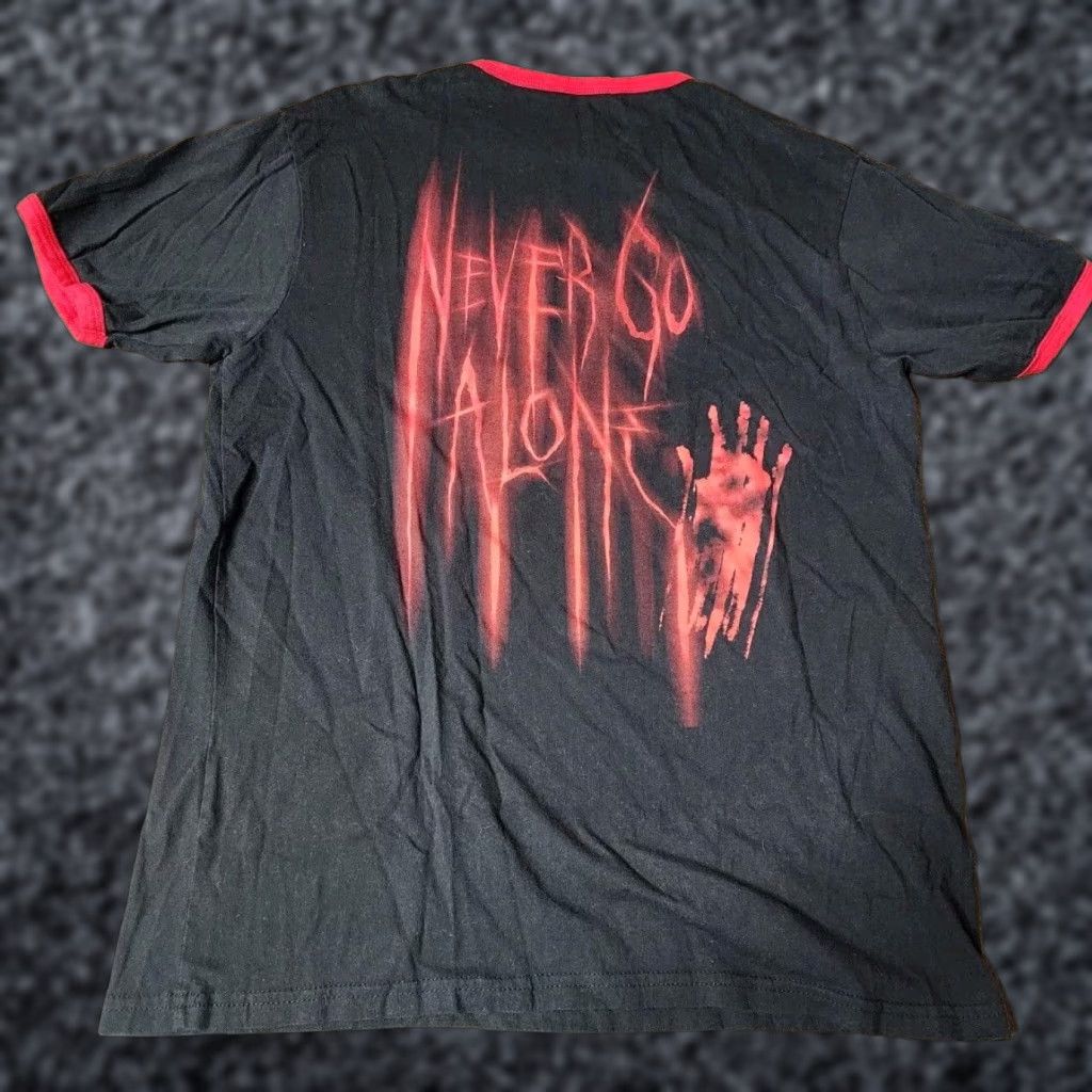 Vintage Universal Studios Horror T-Shirt Mens Large Black Halloween 2022 "Never Go Alone" Short Sleeve Size US L / EU 52-54 / 3 - 1 Thumbnail