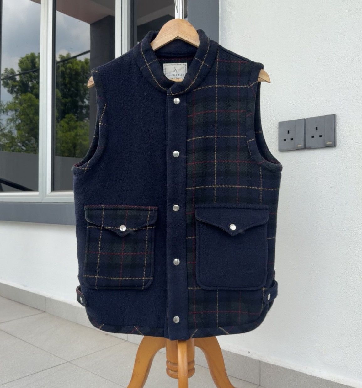 Japanese Brand Black & Blue Wool Vest Tartan Panel Heritage Utility Vest Size US M / EU 48-50 / 2 - 2 Thumbnail