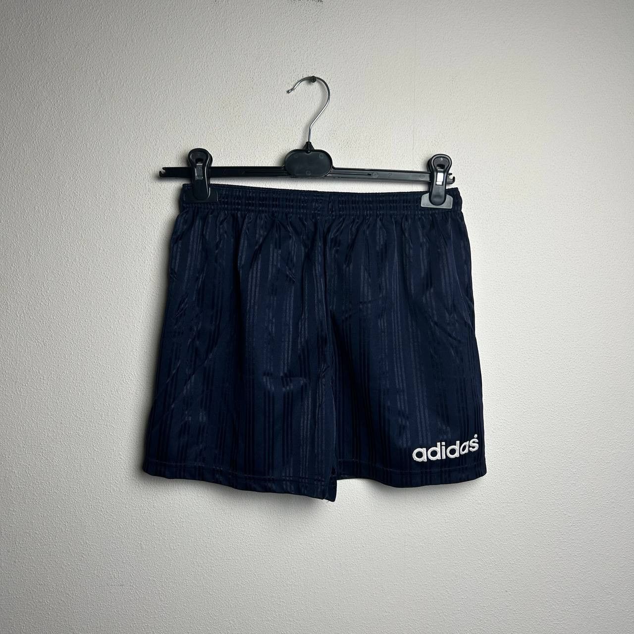 Adidas Vintage Adidas 90s Small logo sportswear shorts size S Size US 30 / EU 46 - 1 Thumbnail