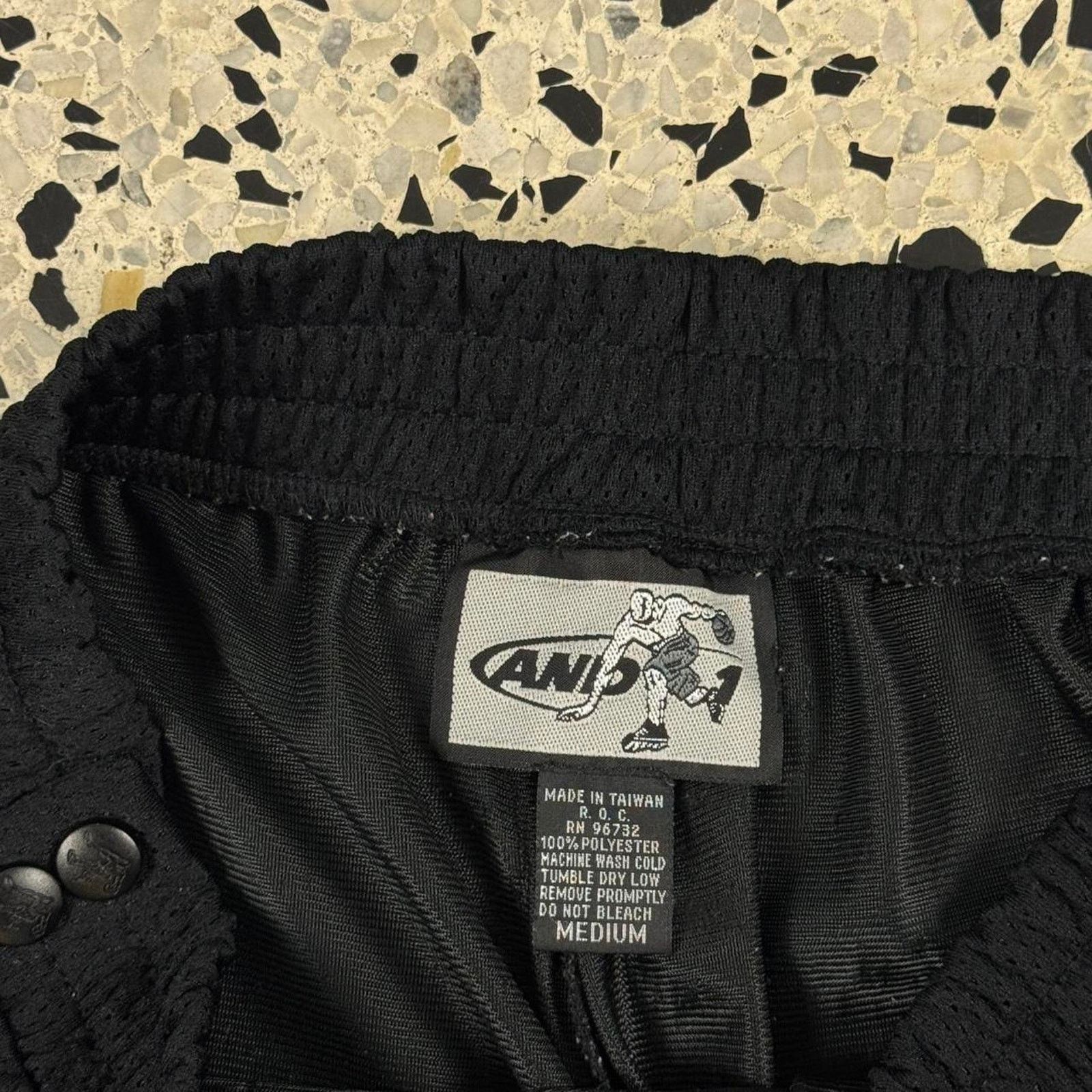 NBA × Vintage VINTAGE Y2K AND1 BLACK TEARAWAY BASKETBALL MESH PANTS: Size US 31 - 4 Thumbnail