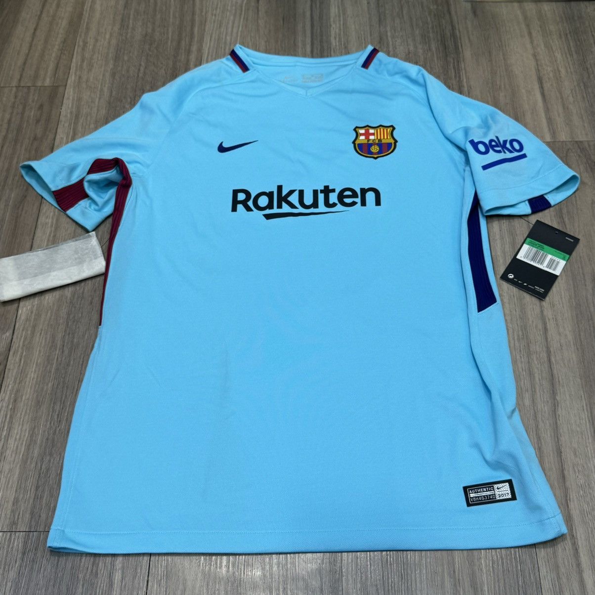 Nike (Youth size) Barcelona 17/18 away shirt #10 Messi (bnwt) Size US XS / EU 42 / 0 - 1 Thumbnail