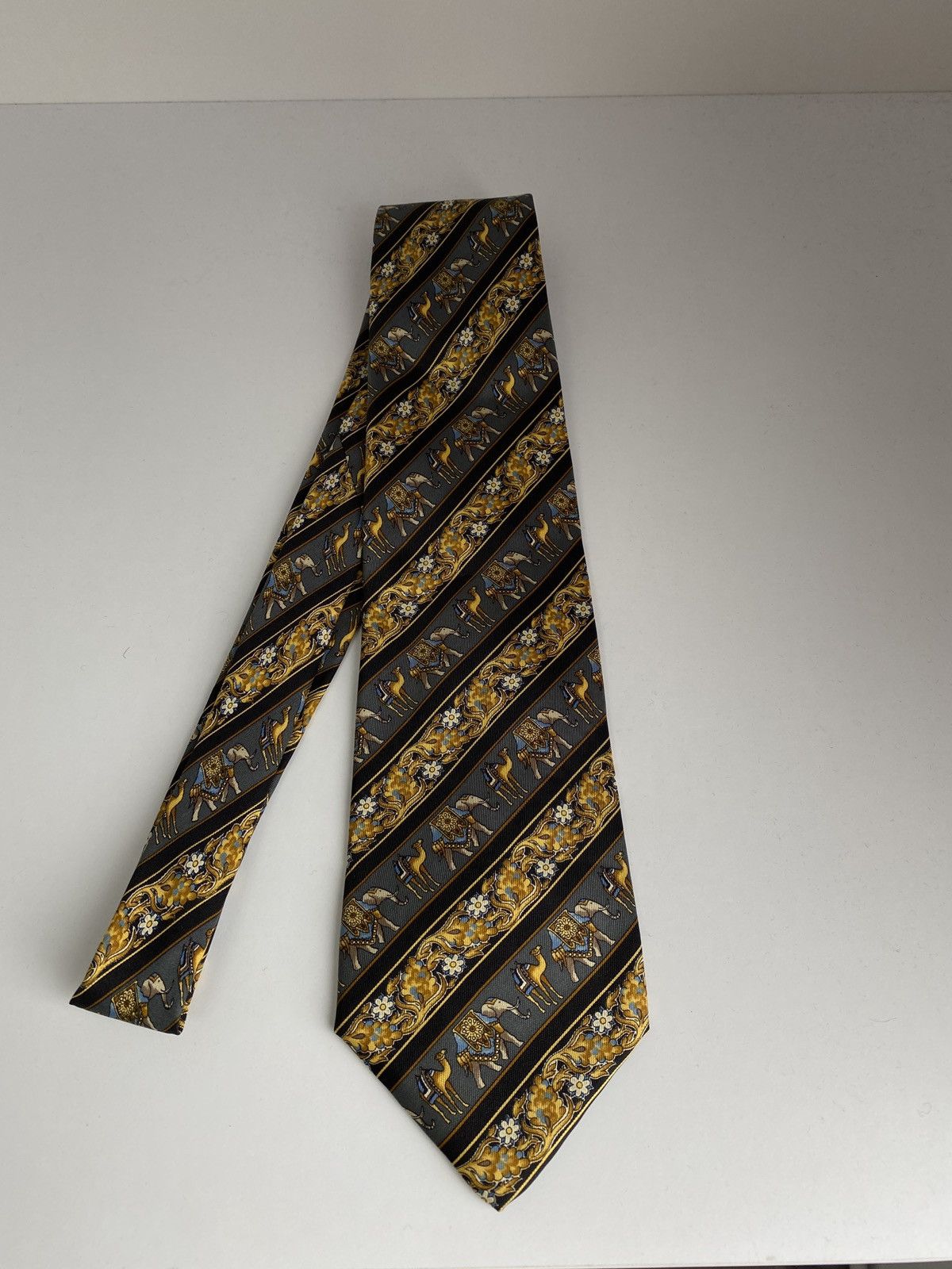 Christian Dior Monsieur × Vintage Vintage Christian Dior Tie Size ONE SIZE - 1 Thumbnail