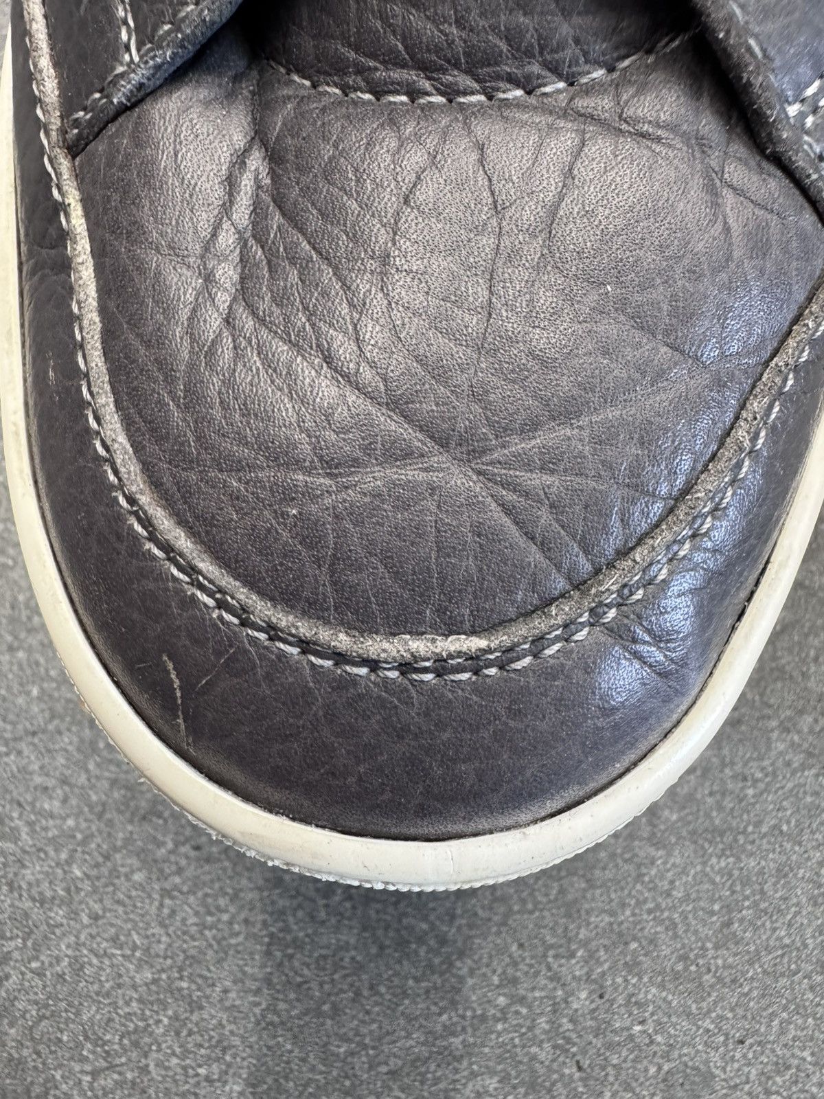 Louis Vuitton 2009 Louis Vuitton Don Kanye West Anthracite Size LV 7 US 8 Size US 8 / EU 41 - 14 Thumbnail