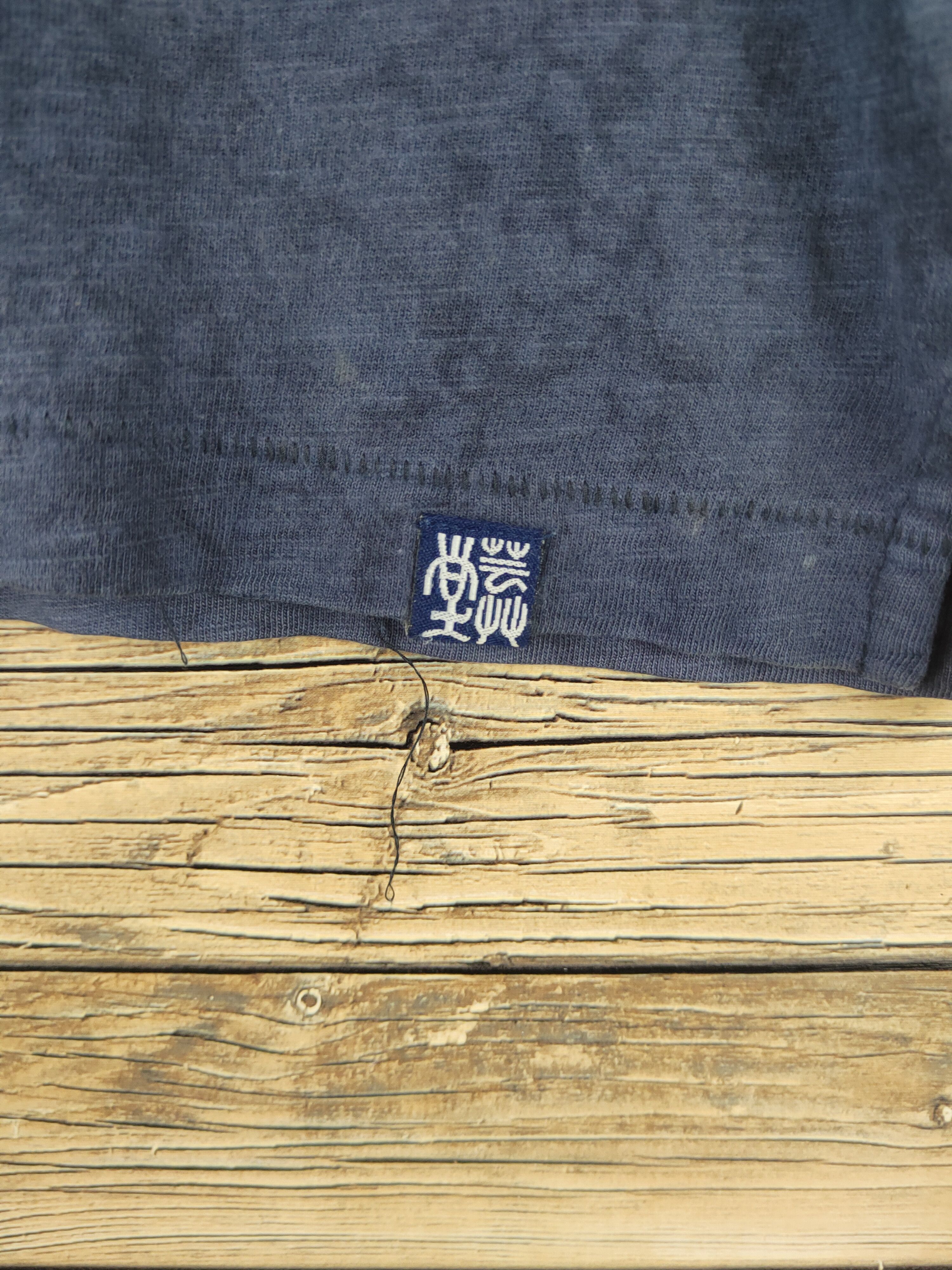 Japanese Brand × Vintage DL Uniqlo swan Navy Faded Short Sleeve T-shirts #661 Size US L / EU 52-54 / 3 - 6 Thumbnail