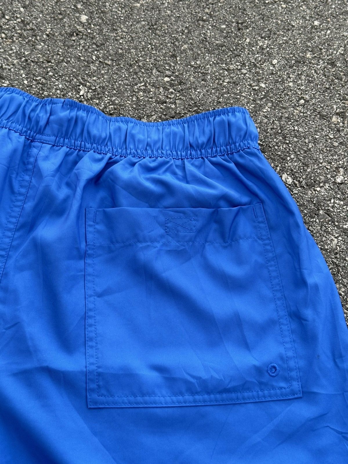 Nike Nike Club Men's Woven Flow Shorts in Game Royal blue. Size US 30 / EU 46 - 12 Thumbnail