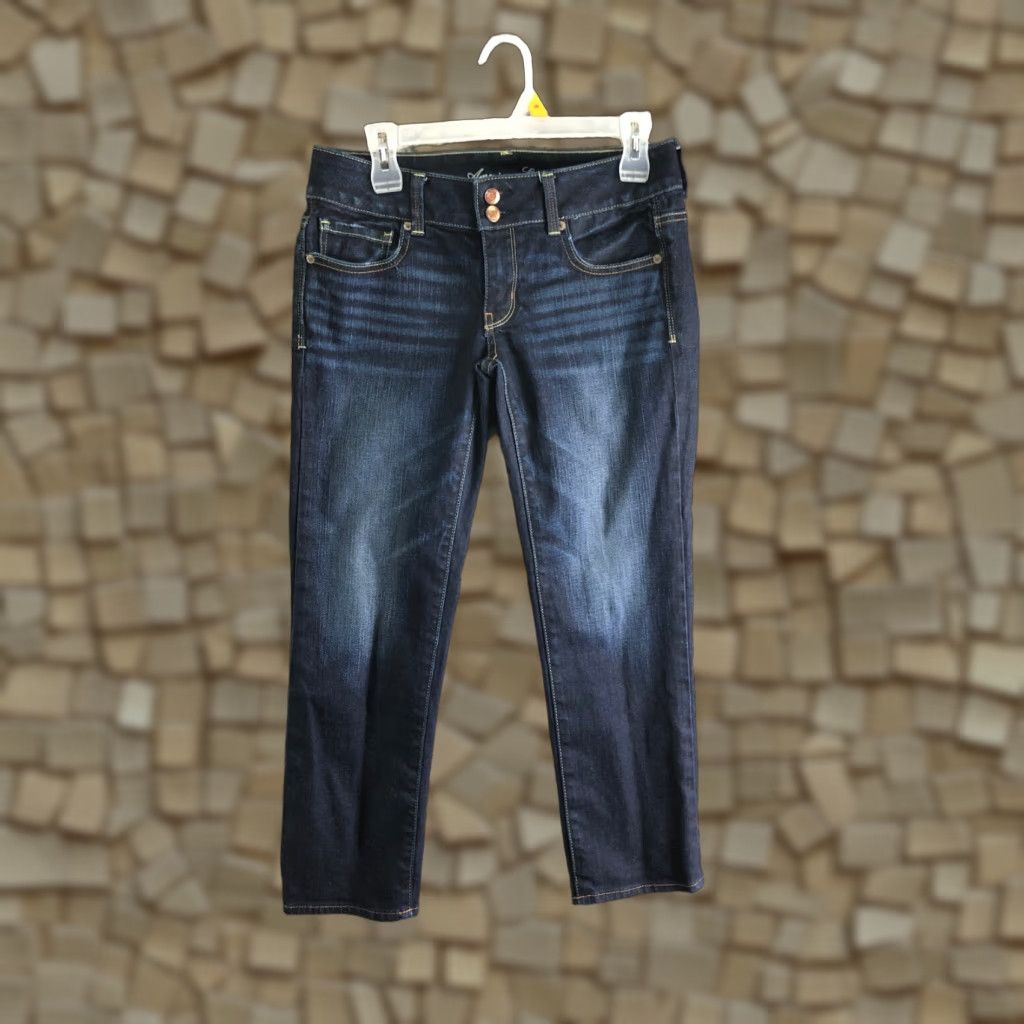 American Eagle Outfitters VINTAGE American Eagle Womens Size 6 Mid Rise Artist Crop Medium Wash Blue Denim Jeans Size 28" / US 6 / IT 42 - 1 Thumbnail