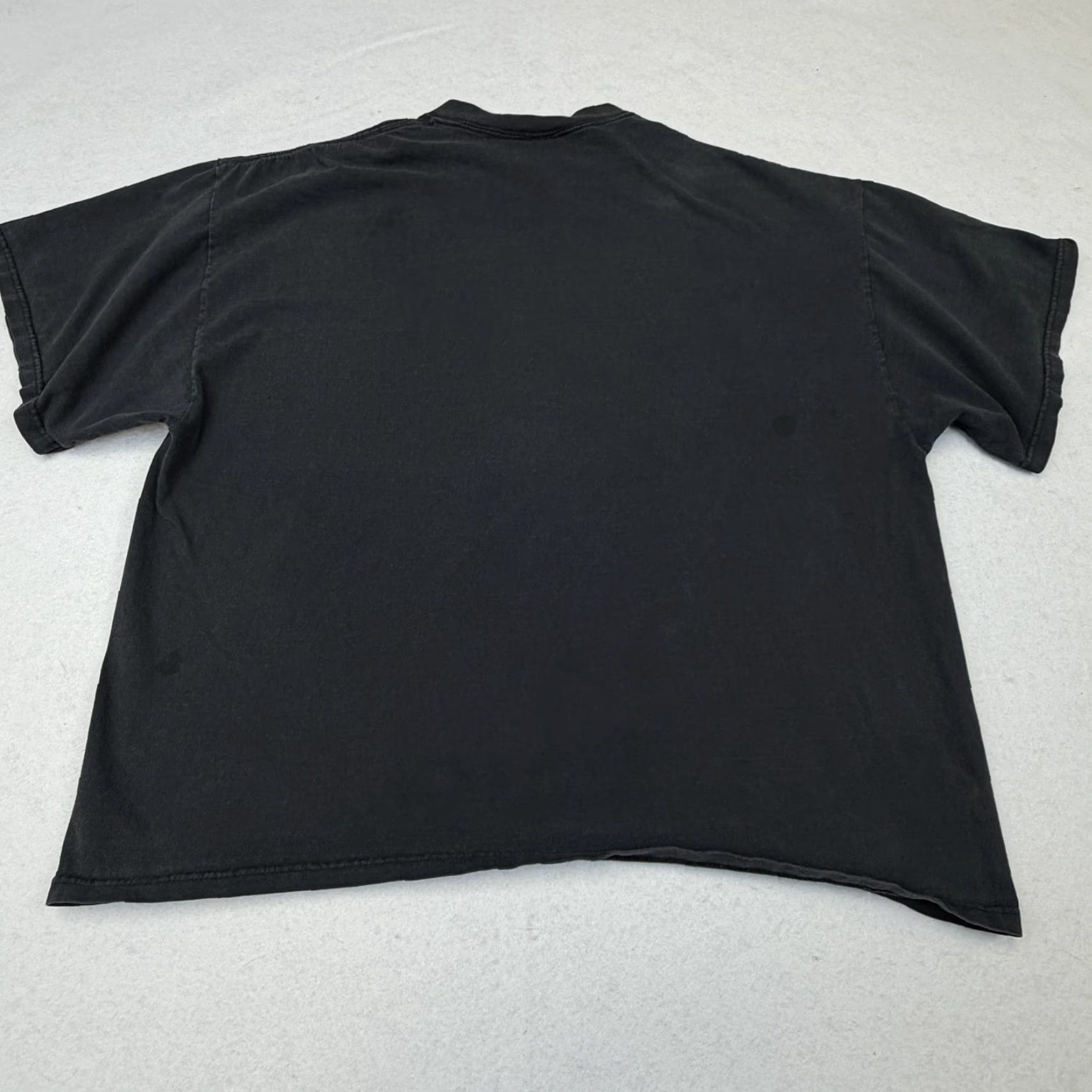 Delta VINTAGE Delta T-Shirt Mens 2XL Black I'm Easy To Get Along Worship Me Funny Quote Delta Shirt Mens 2XL Black Humor Quotes Size US XXL / EU 58 / 5 - 7 Thumbnail