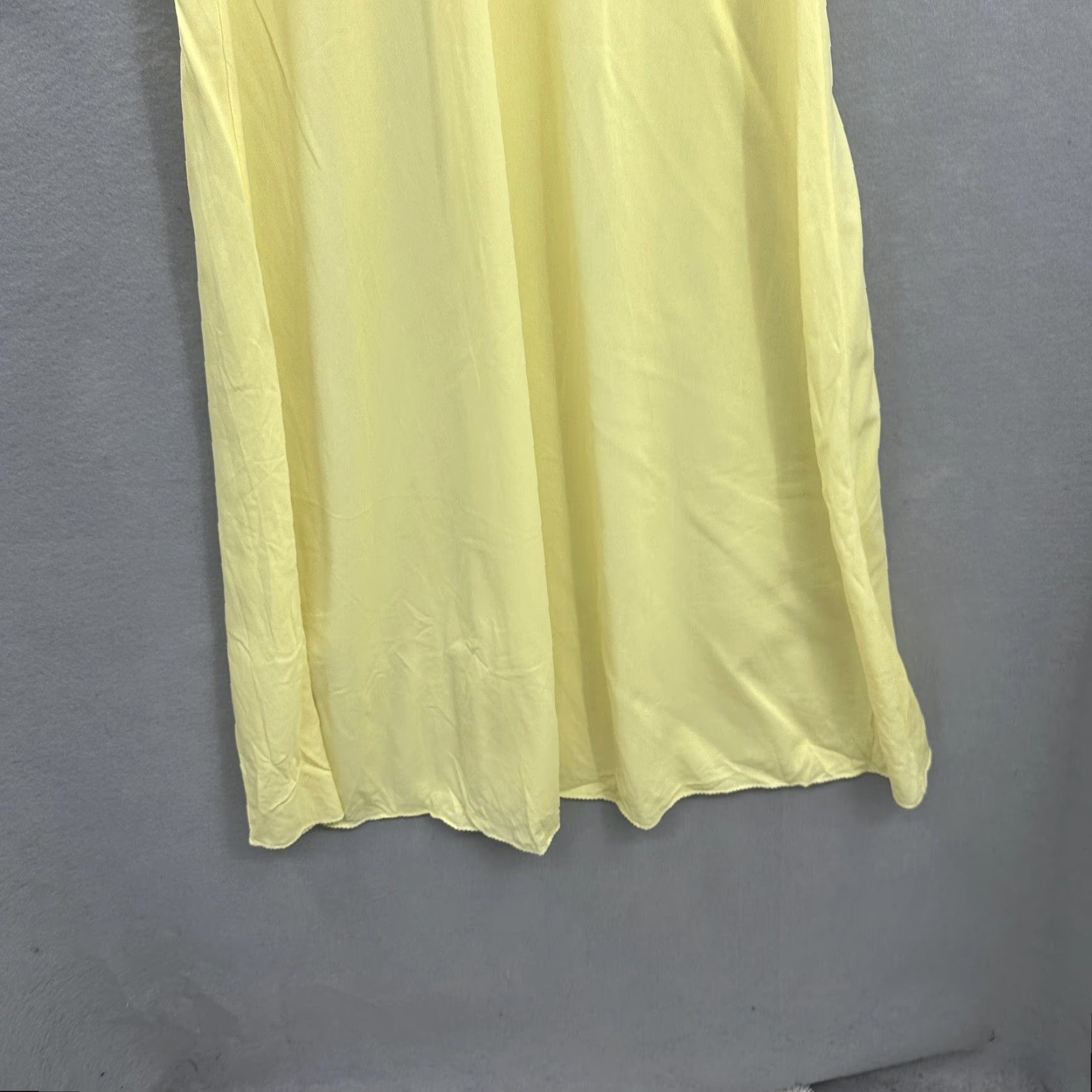 Vintage VINTAGE Miss Elaine Nightgown Womens Small Yellow Retro Plunge 1960s Nylon Cottagecore Size ONE SIZE - 6 Thumbnail