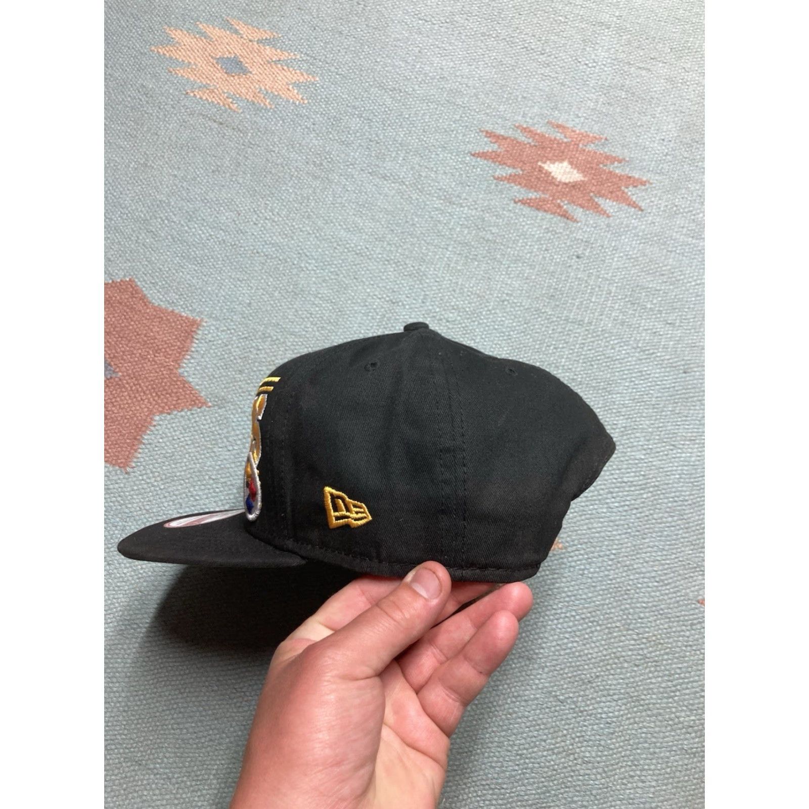 New Era VINTAGE New Era SnapBack 9Forty A-Frame Pittsburgh Steelers Black Dome Hat Cap Mens Adjustable Size Black Steelers Logo Size ONE SIZE - 4 Thumbnail