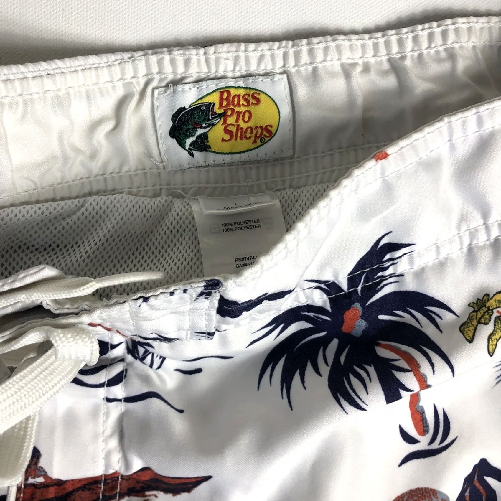 Bass Pro Shops Bass Pro Shops Men's Trunks Size 38 Hawaiian Beach Themed Swim Bottoms Multi-Color XLarge Waist 38 Mens Size US 38 / EU 54 - 3 Thumbnail
