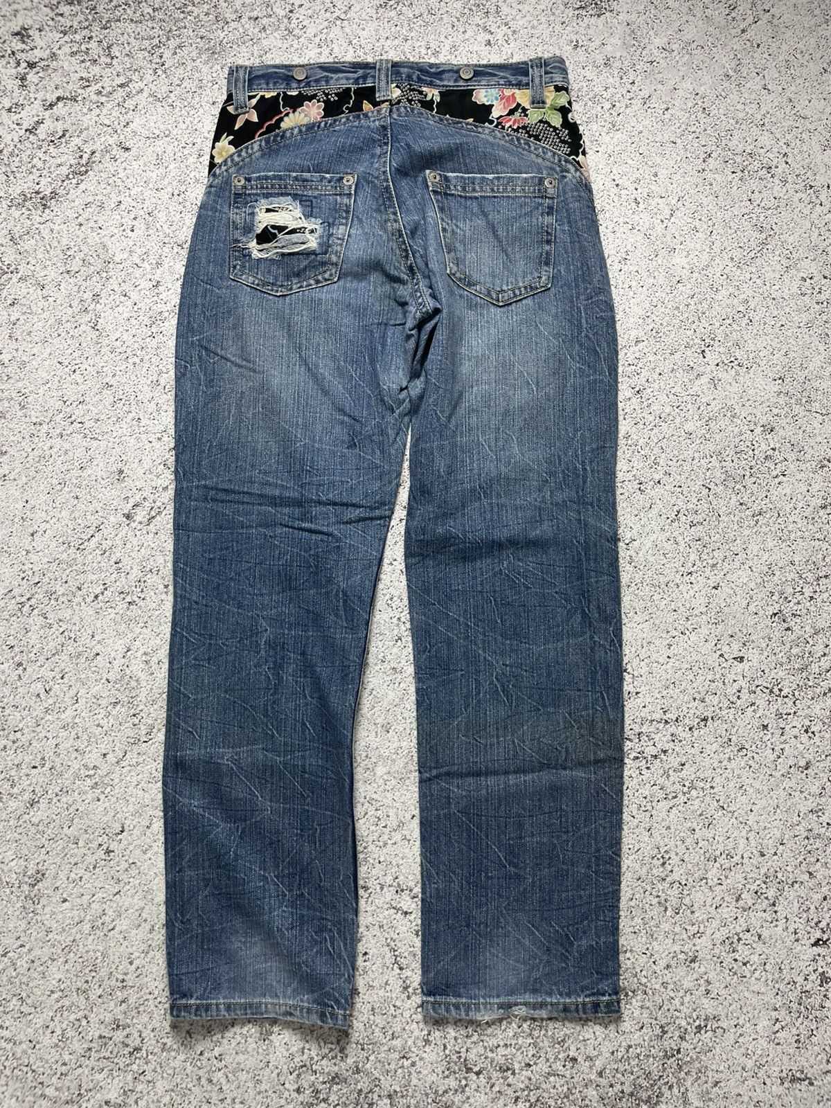 Karakuri Tamashii Rare Fading Japanese Karakuri Tamashi Sukajan Jeans Size US 30 / EU 46 - 3 Thumbnail