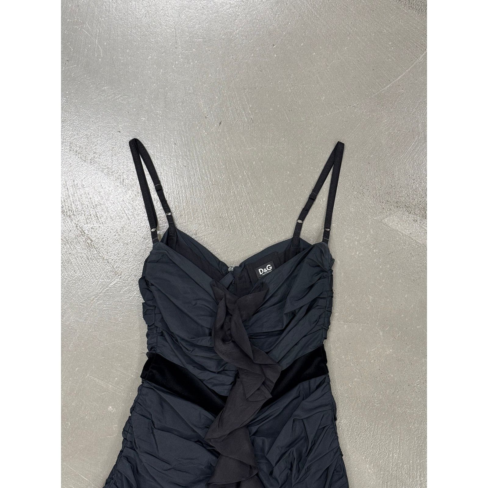 Dolce & Gabbana 2000s Dolce & Gabbana ruched draped mini dress Size M / US 6-8 / IT 42-44 - 4 Thumbnail