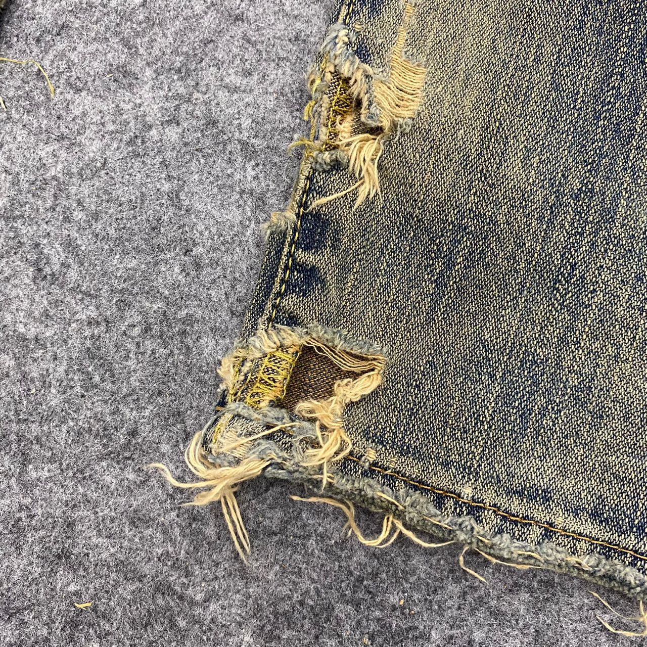 Wrangler 💥Best Offer💥Vintage Wrangler Distressed Denim Size US 29 - 10 Thumbnail