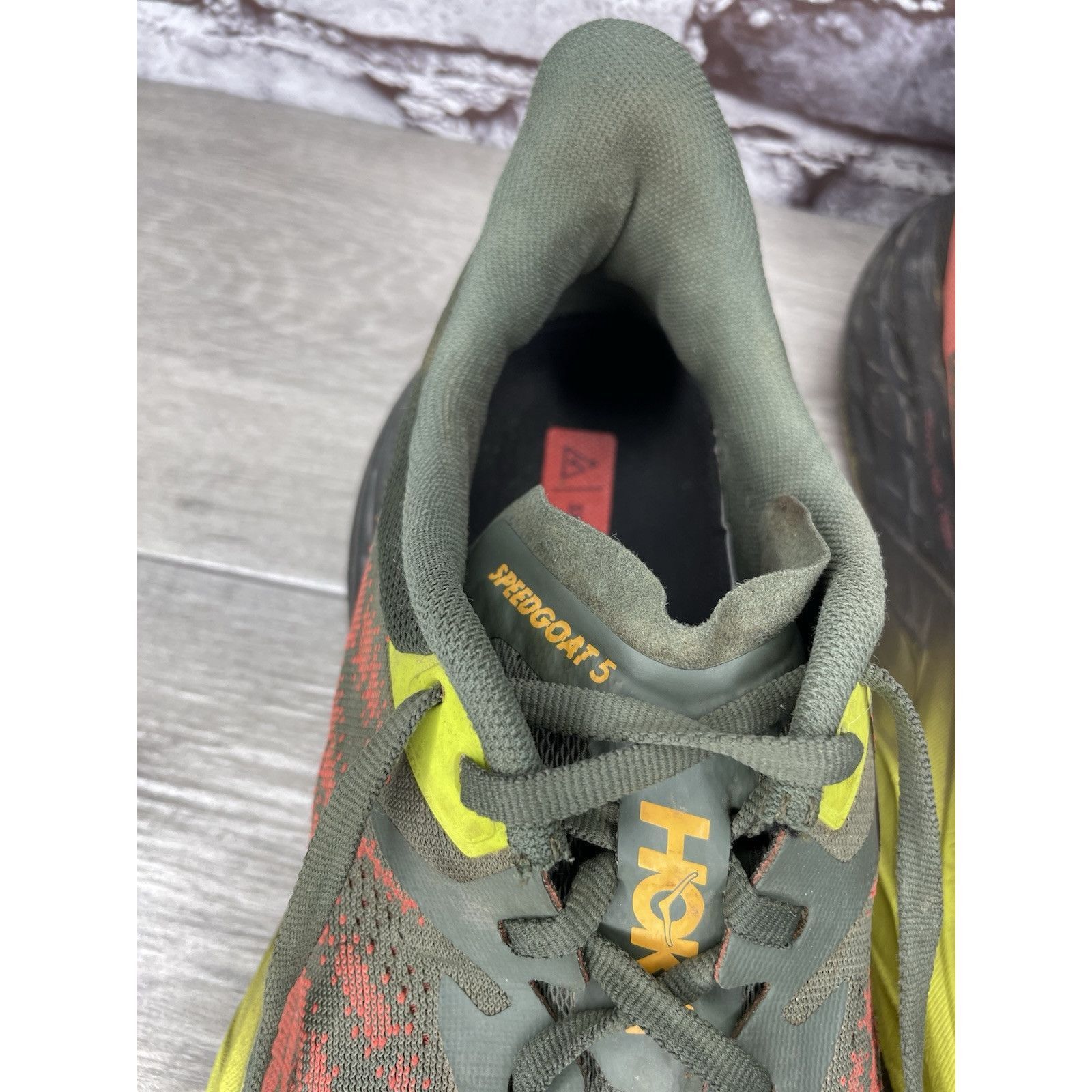 Hoka Hoka One Speedgoat 5 Thyme Fiesta Gray Fabric Red Yellow Gym Size US 12 / EU 45 - 8 Thumbnail